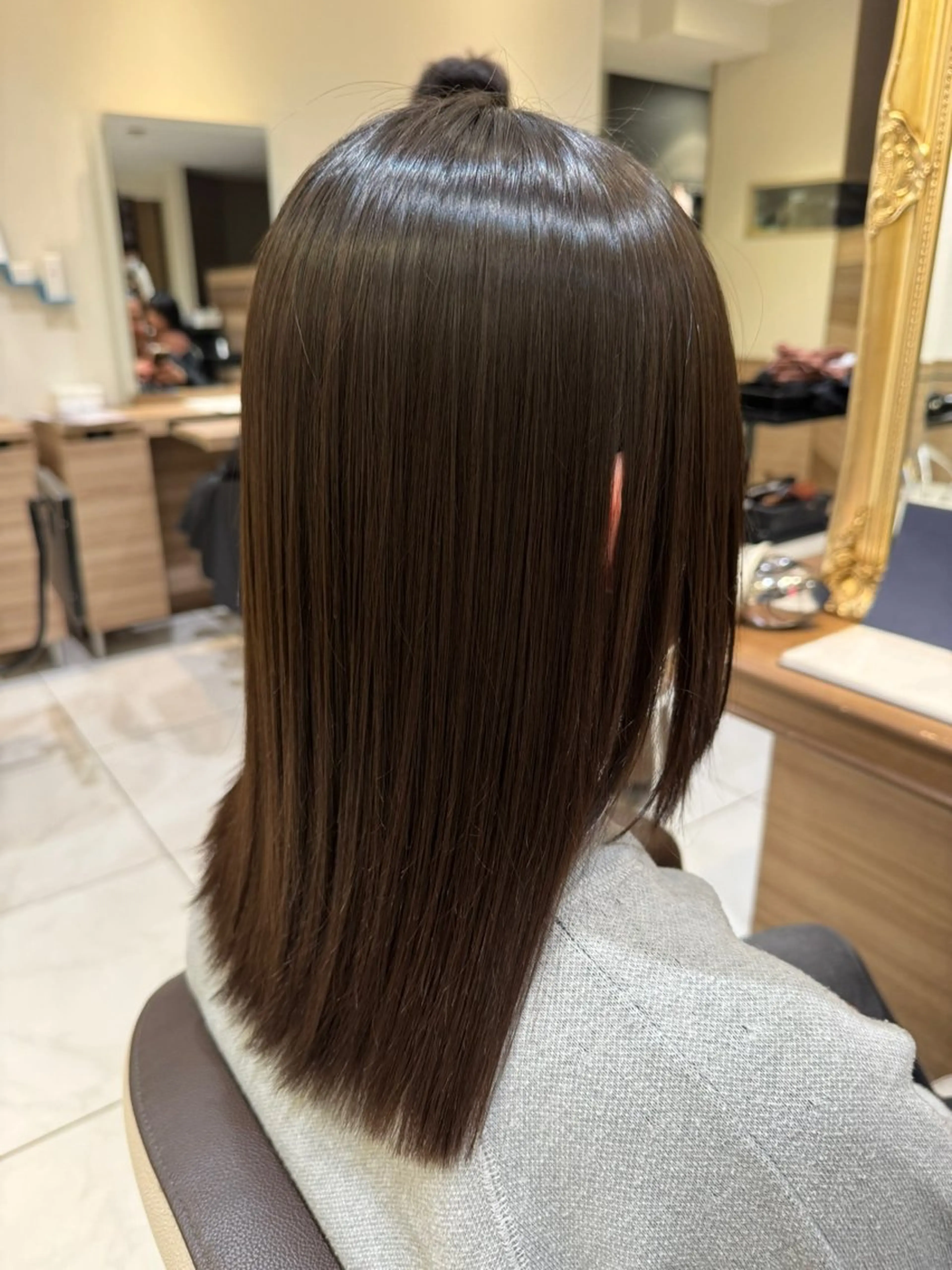 ミディアム カット 縮毛矯正 トリートメント 松田 一希のヘアスタイル