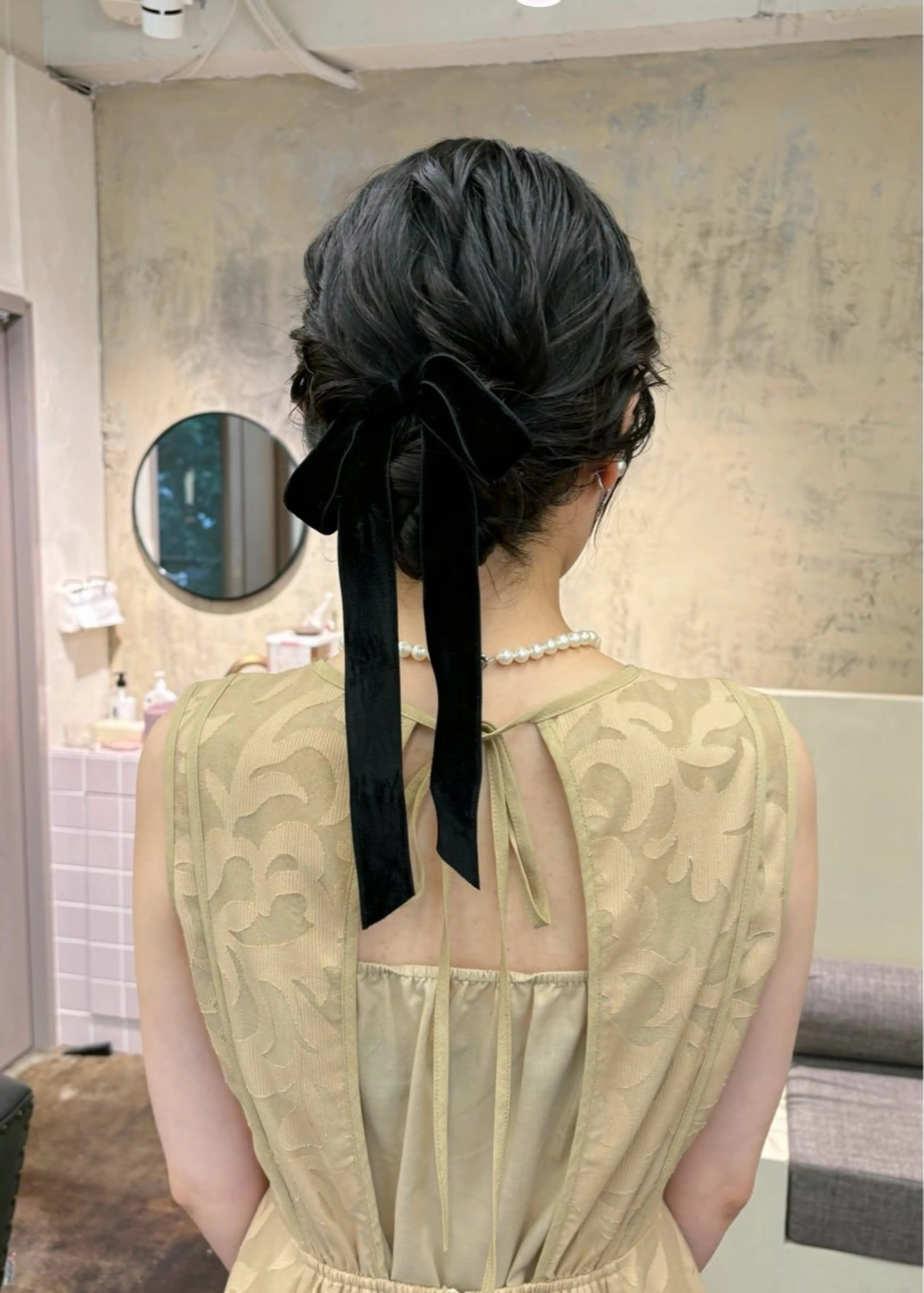 ミディアム ヘアアレンジ お団子ヘア ヘアセット 西山 紗耶香🪽 透明感カラー/ボブのヘアスタイル