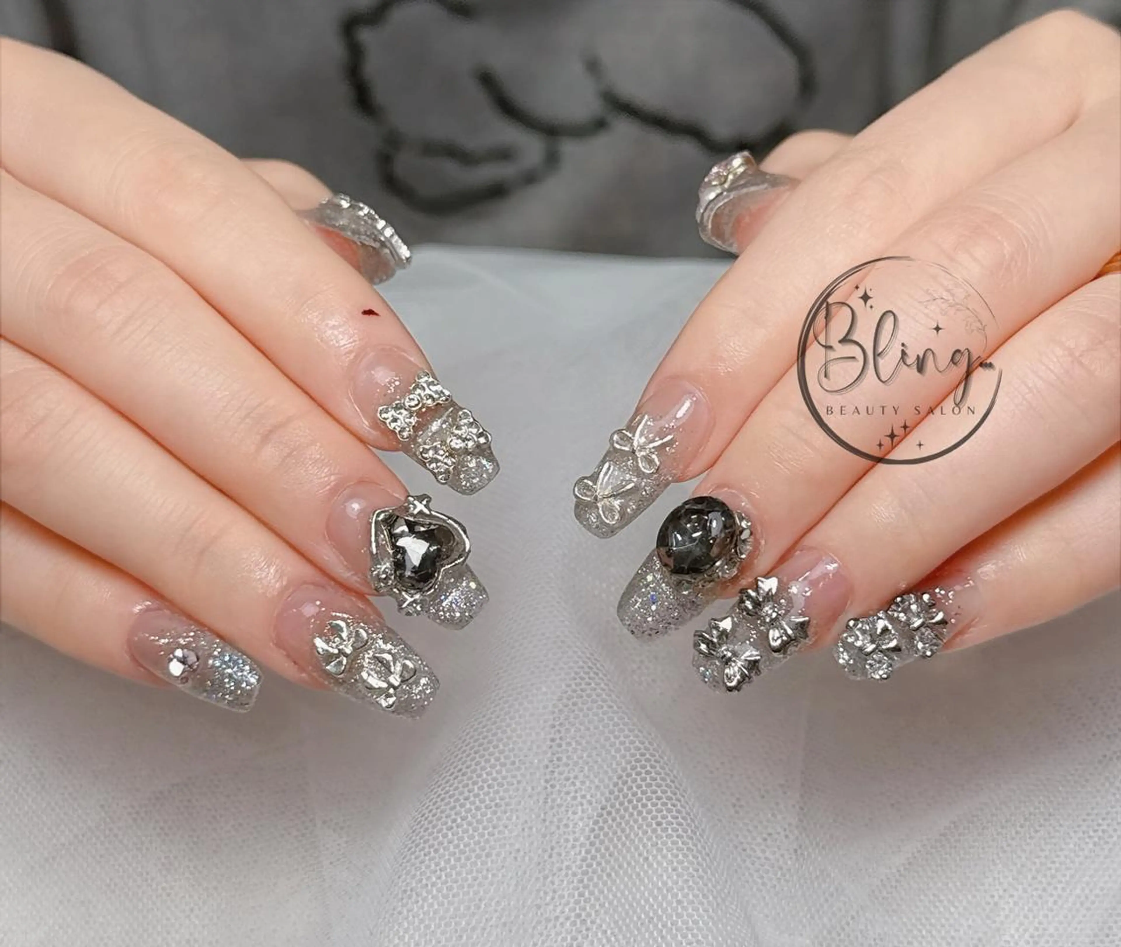 ロング 韓国風ヘア ハンドネイル Bling Salonのネイルデザイン