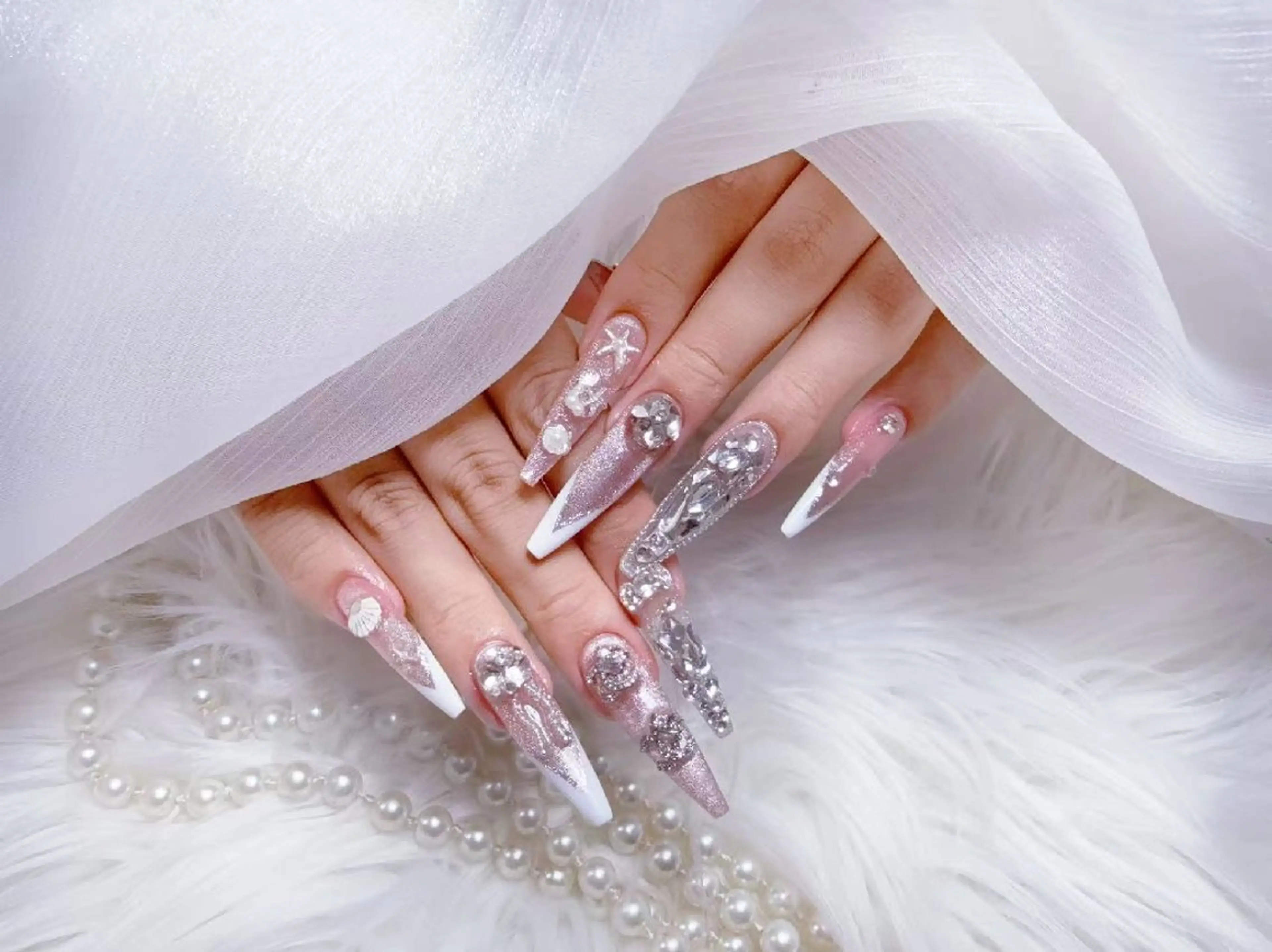 ネイル ENsalon AKIRAのネイルデザイン