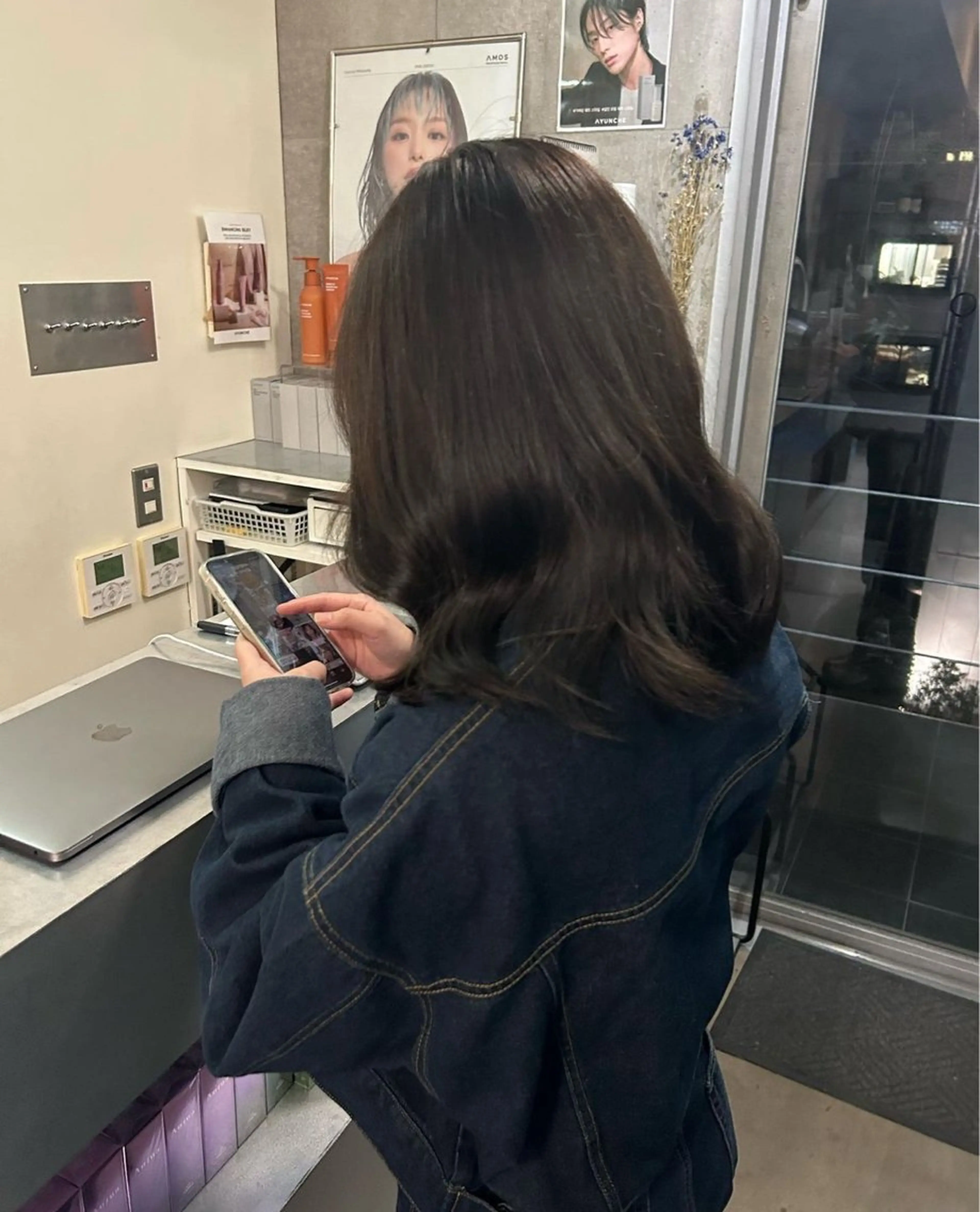 ショート カラー オリーブカラー 韓国ボブ/レイヤー ボブ/ EMIRIのヘアスタイル