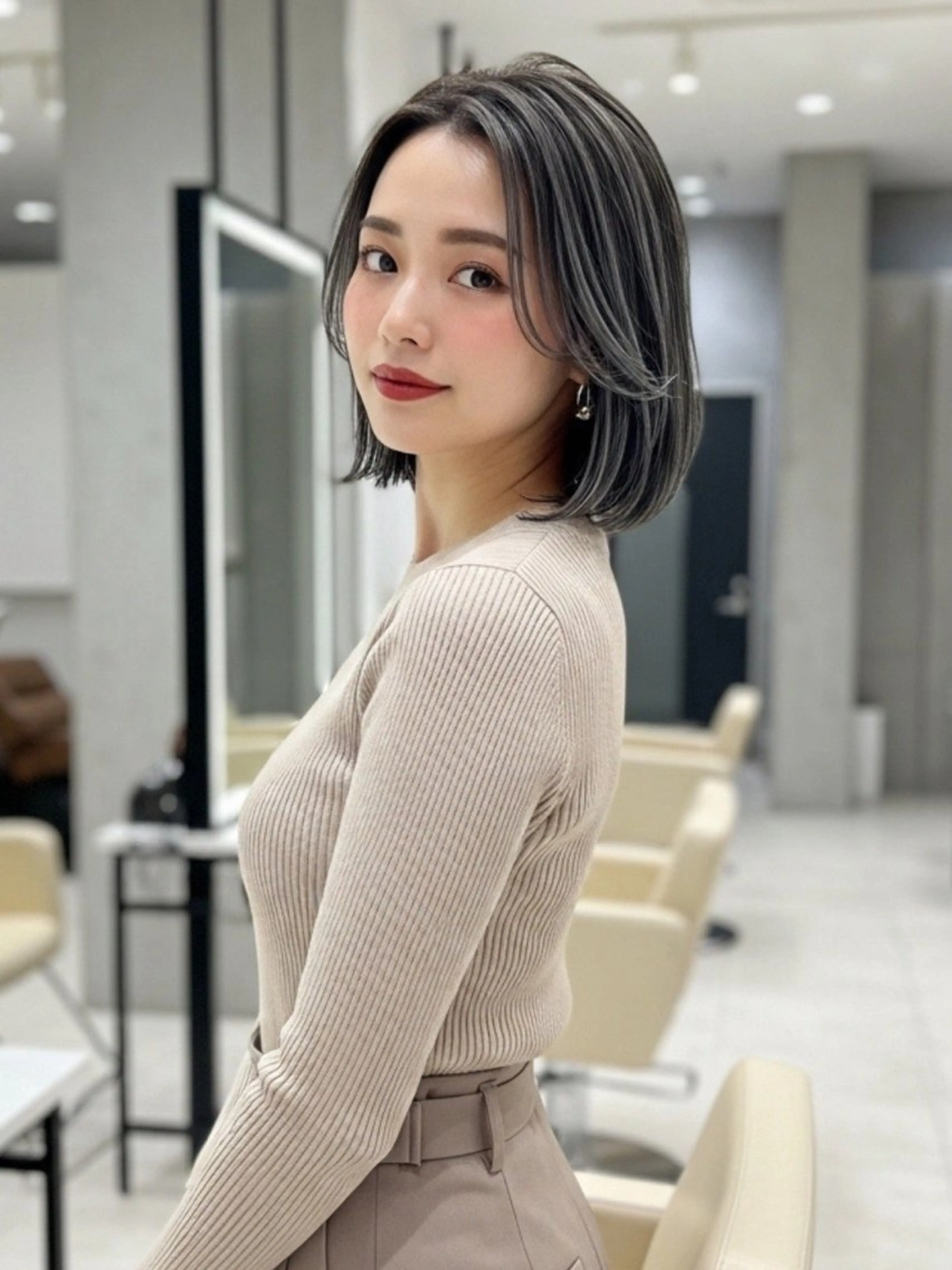 ミディアム カット ヘアカラー トリートメント 似合わせボブ✖️ 韓国レイヤー✨小関のヘアスタイル