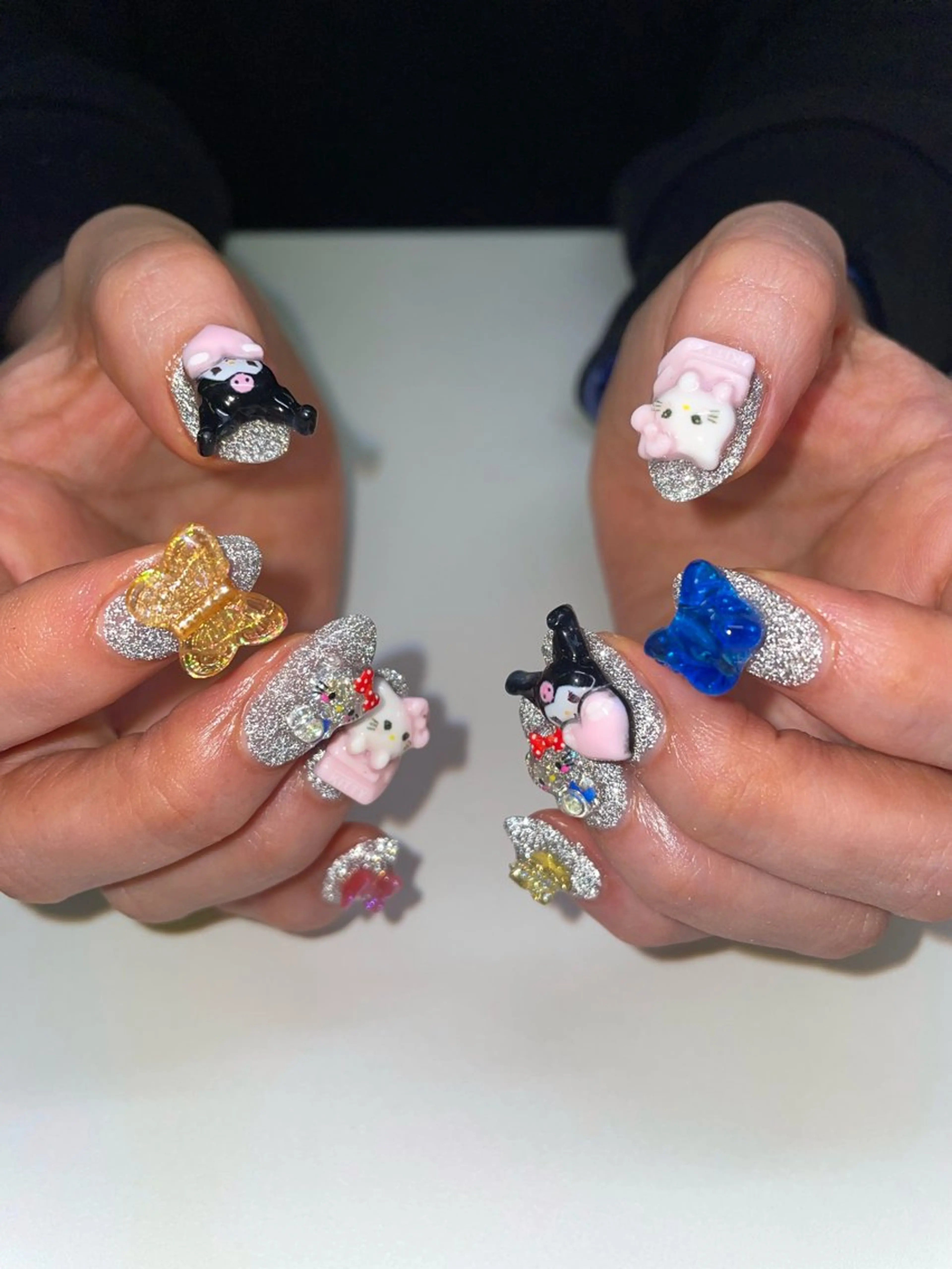 ネイル VENUS BELT AYAKAのネイルデザイン