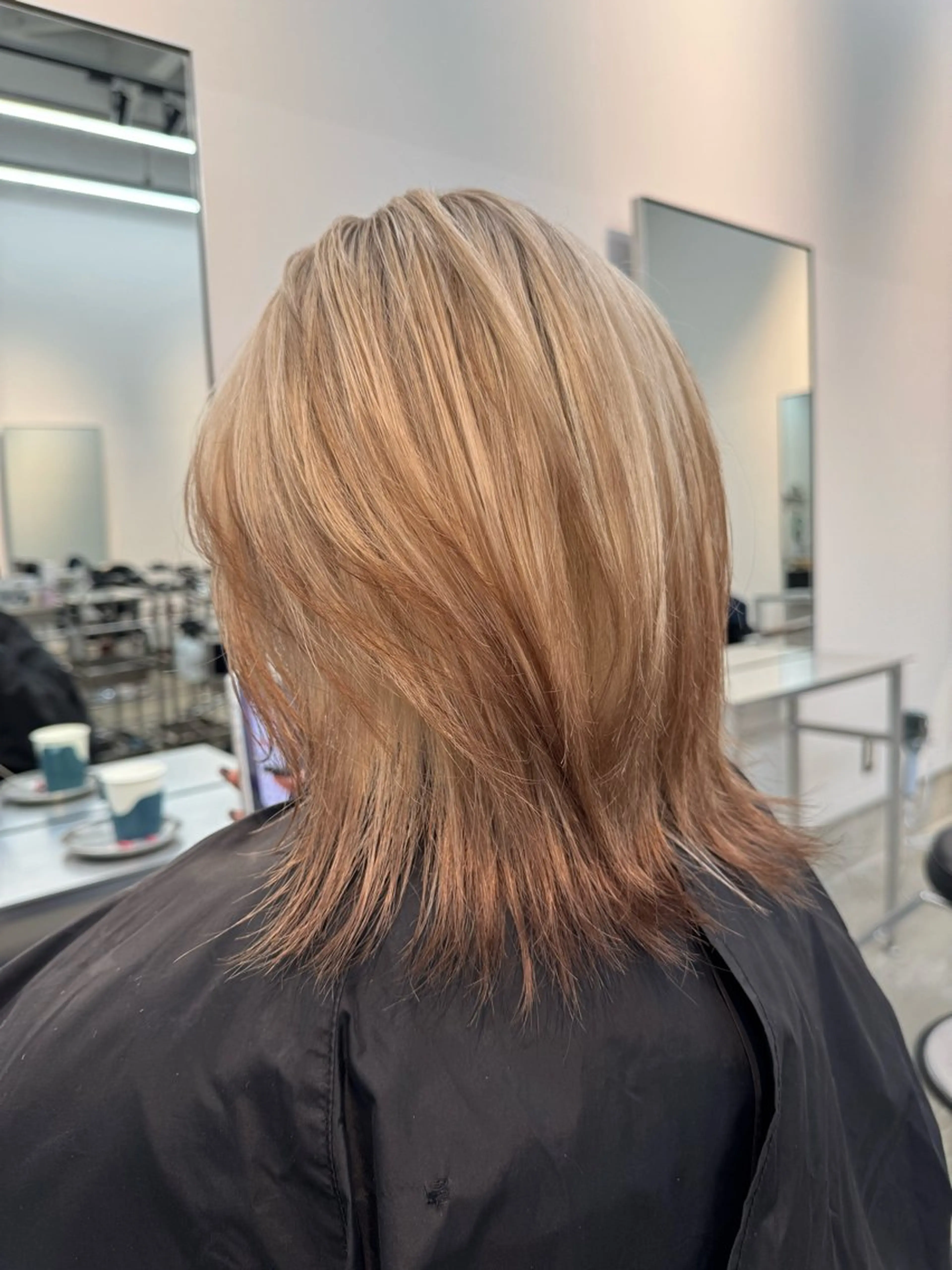 ミディアム ヘアカラー 佐久間 一稀のヘアスタイル