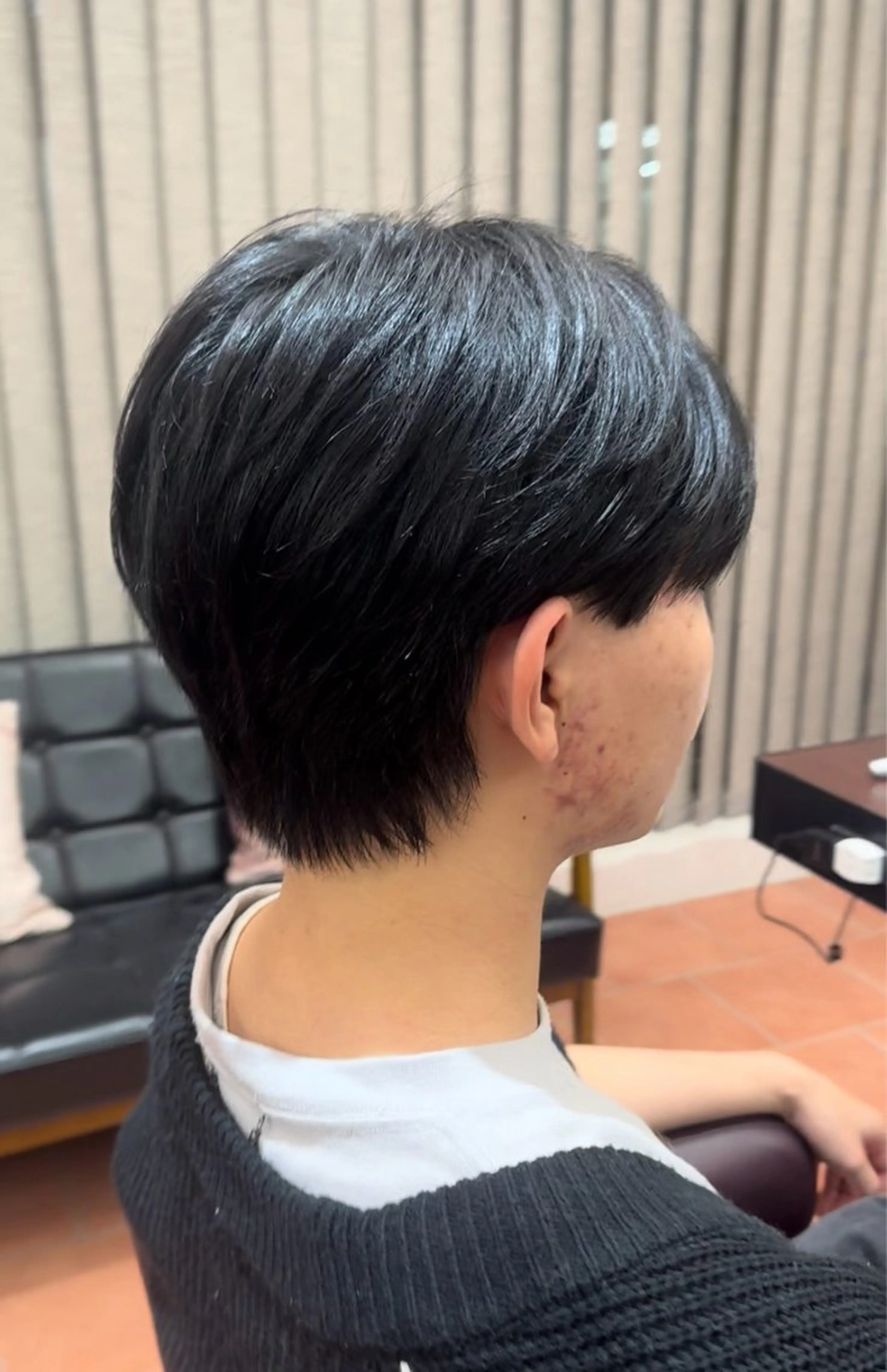 メンズ カット 透明感カラー✨️山内 七鐘のヘアスタイル