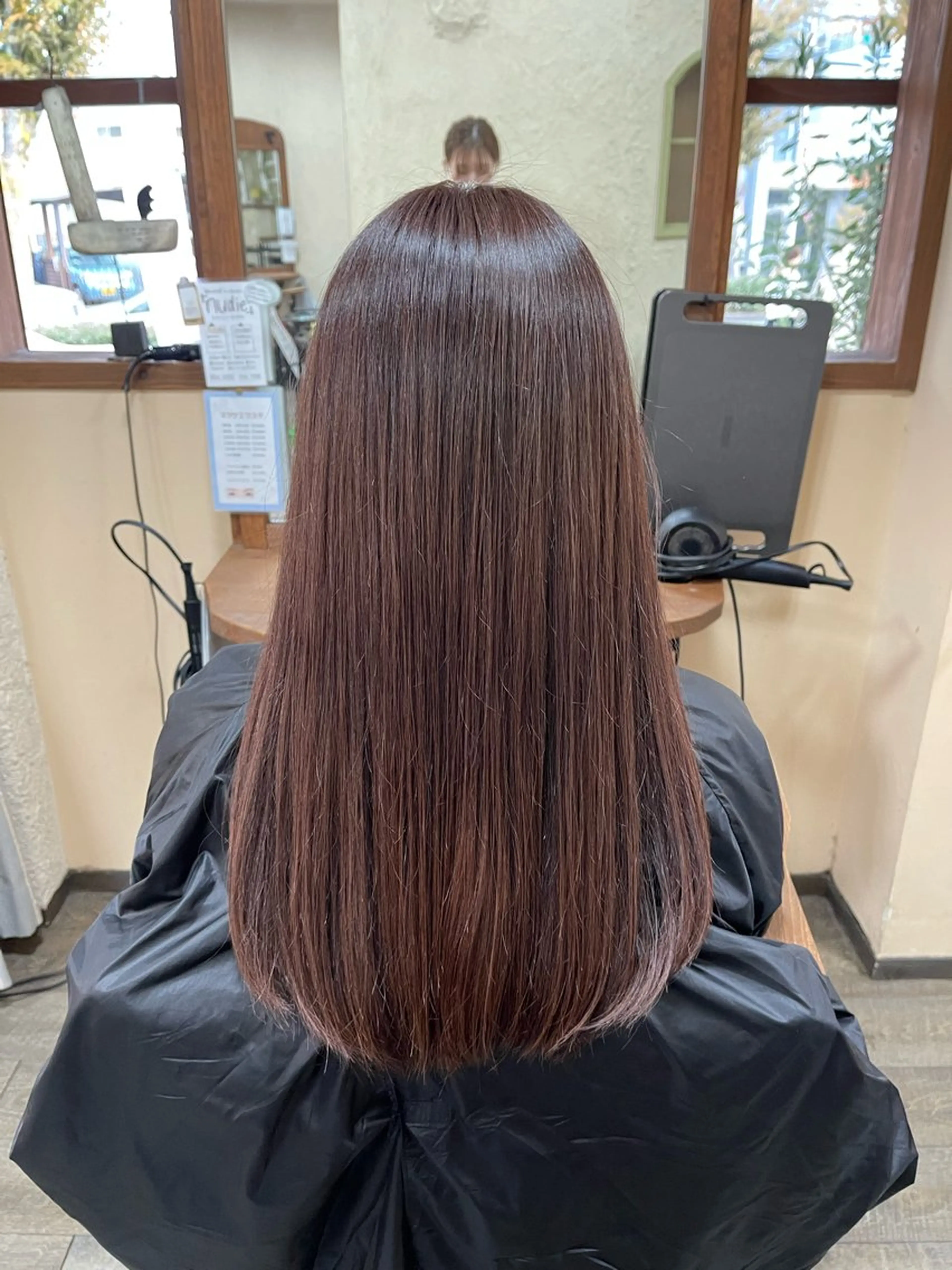 ロング カラー トリートメント 磧本 祐里恵のヘアスタイル