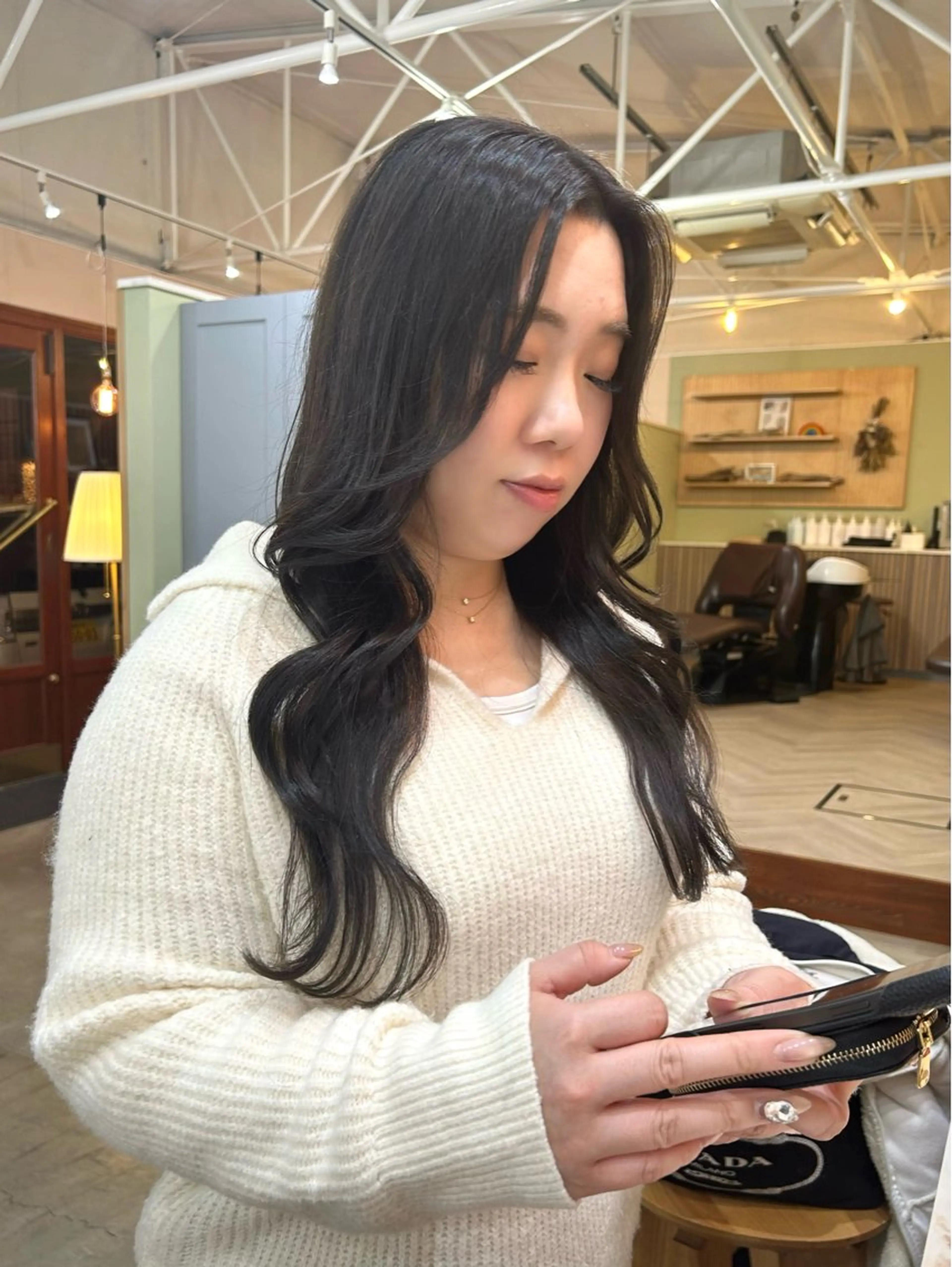 カラー 透明感カラー グレージュ 君島 花楓のヘアスタイル