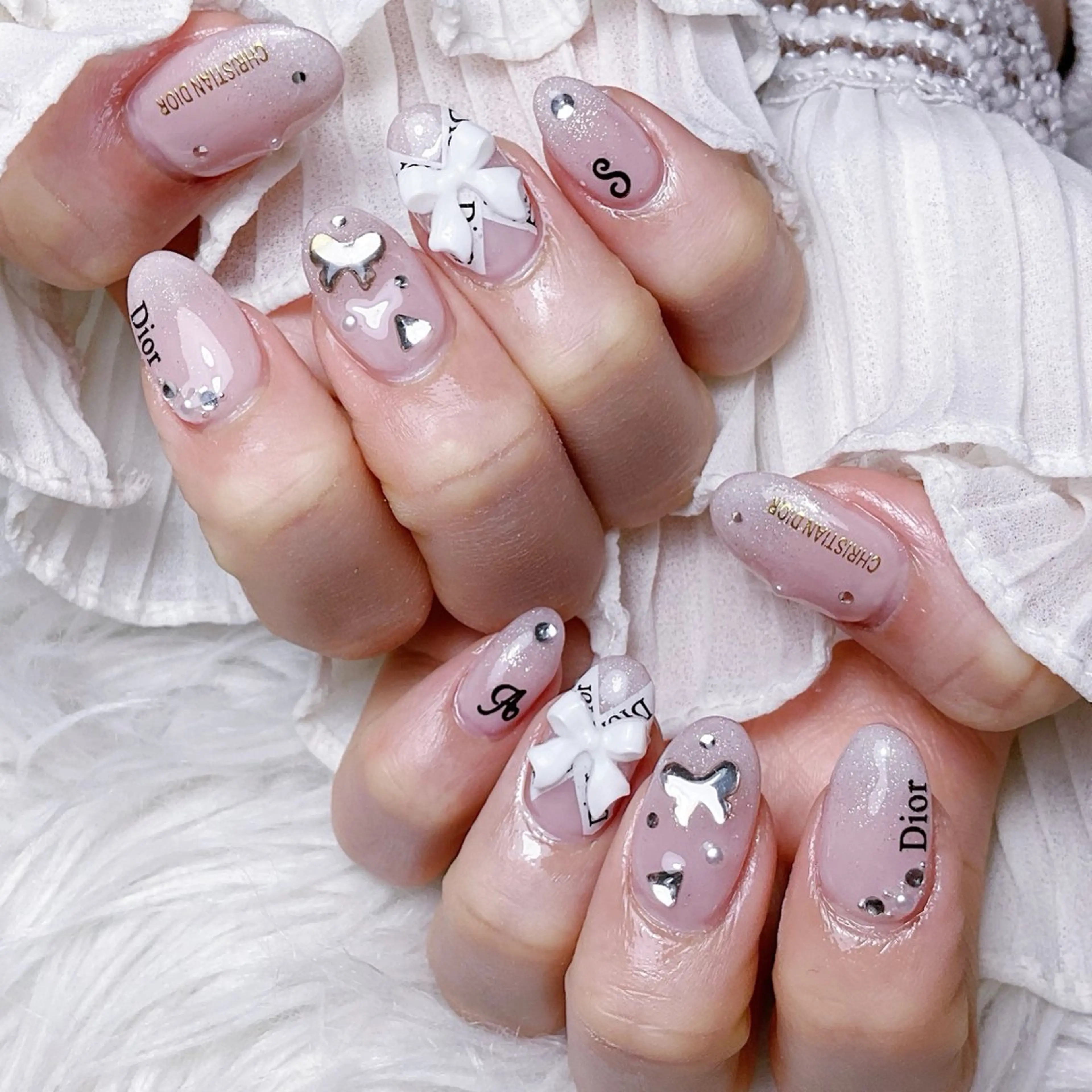 ネイル ハンドネイル 🍭Yun nail hyejin🌸のネイルデザイン