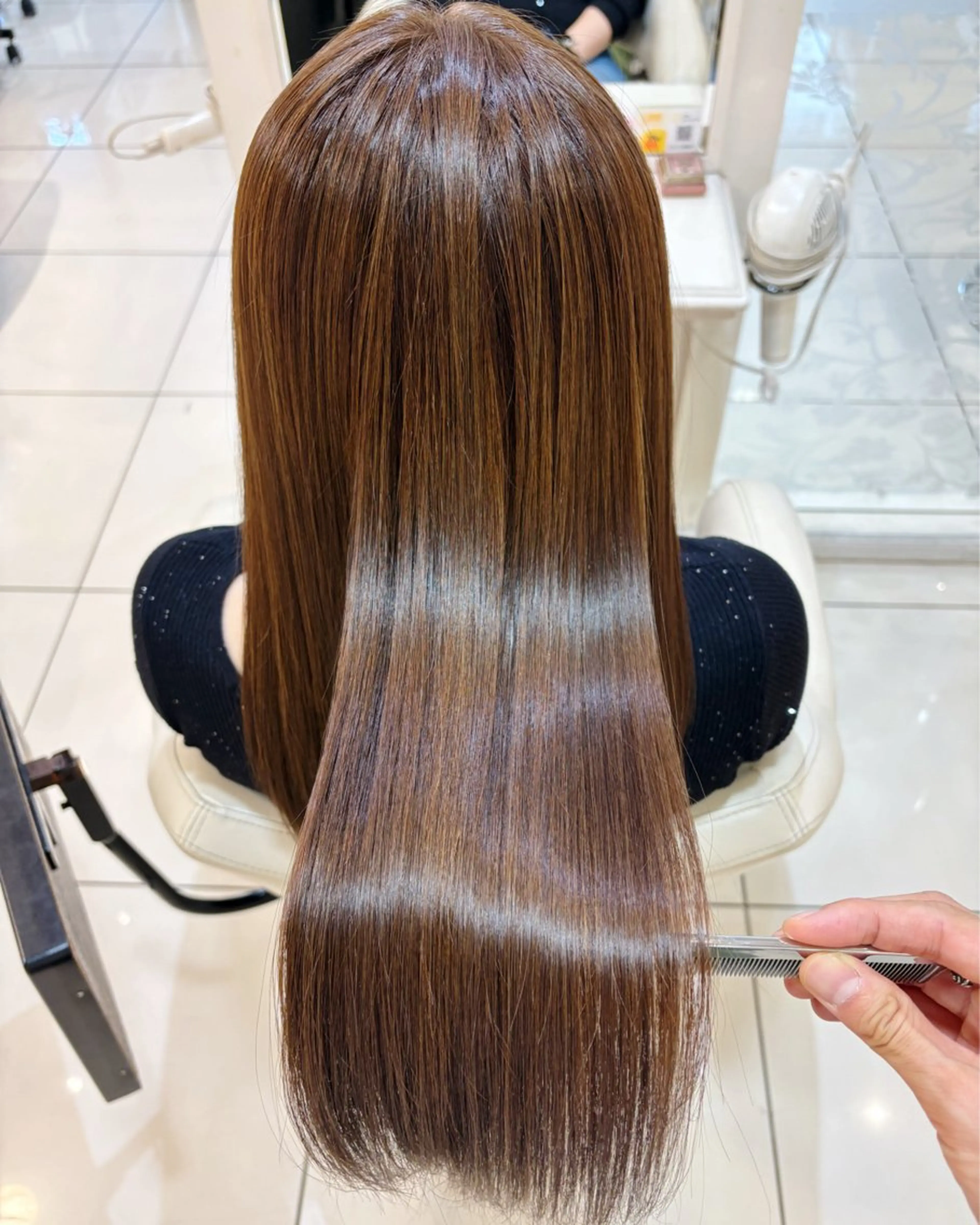 ロング アッシュ アッシュグレー 髪質改善 ロング カット ヘアカラー トリートメント 高橋 佑のヘアスタイル