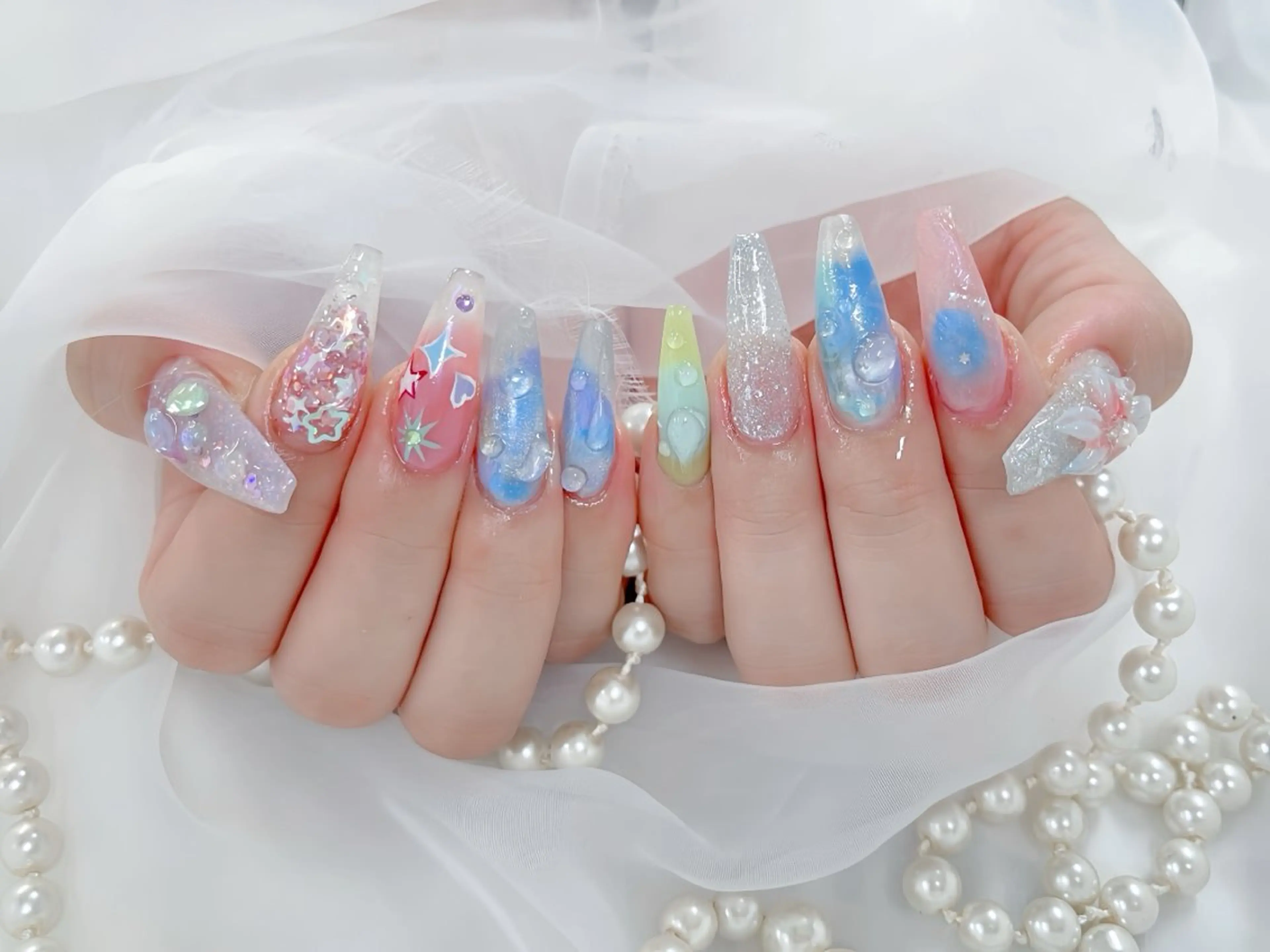 ネイル オーロラネイル ジェルネイル 韓国ネイル ロングネイル マグネットネイル ハンドネイル Rin Nail Shinokuboのネイルデザイン