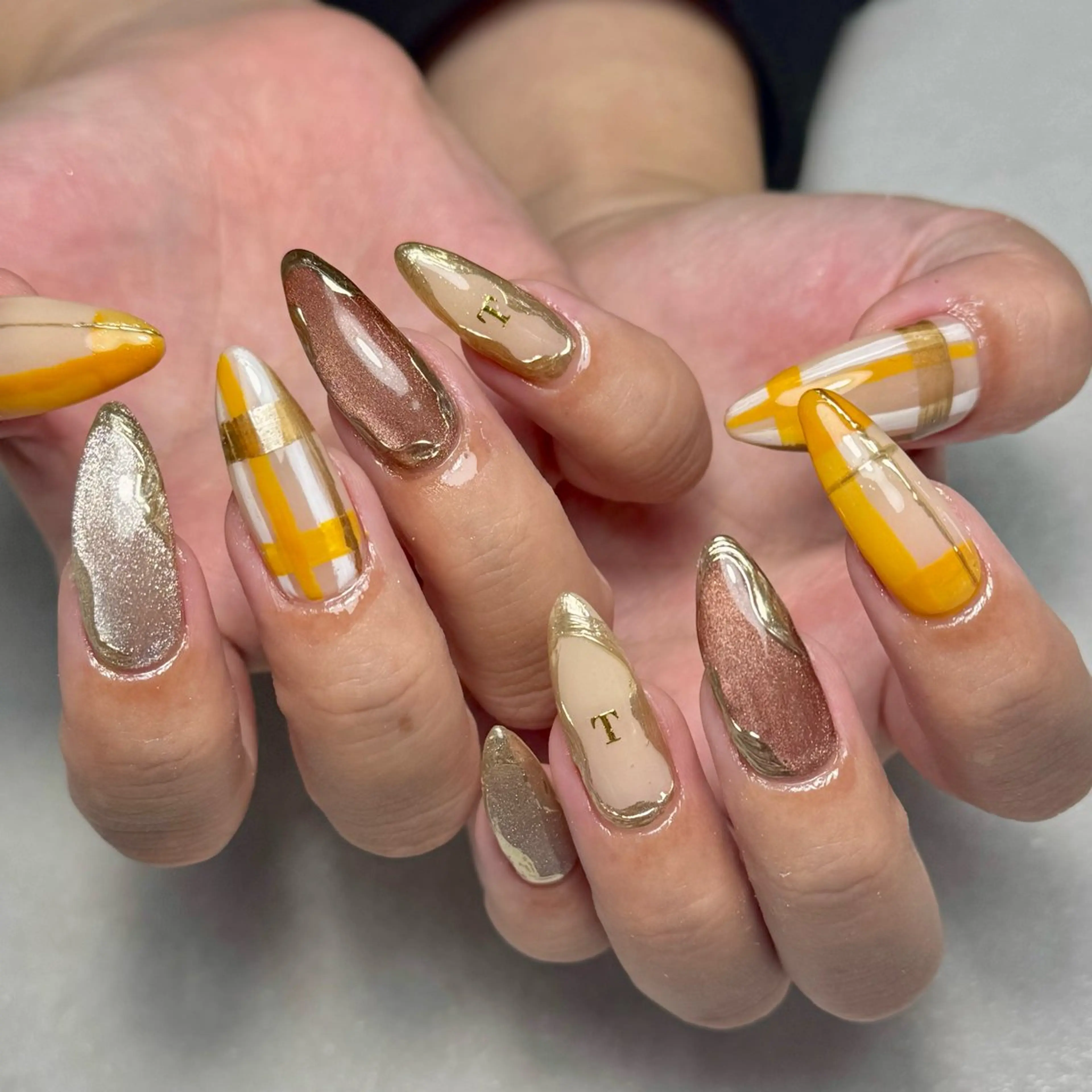 ネイル ハンドネイル 🐈‍⬛ Minamiのネイルデザイン