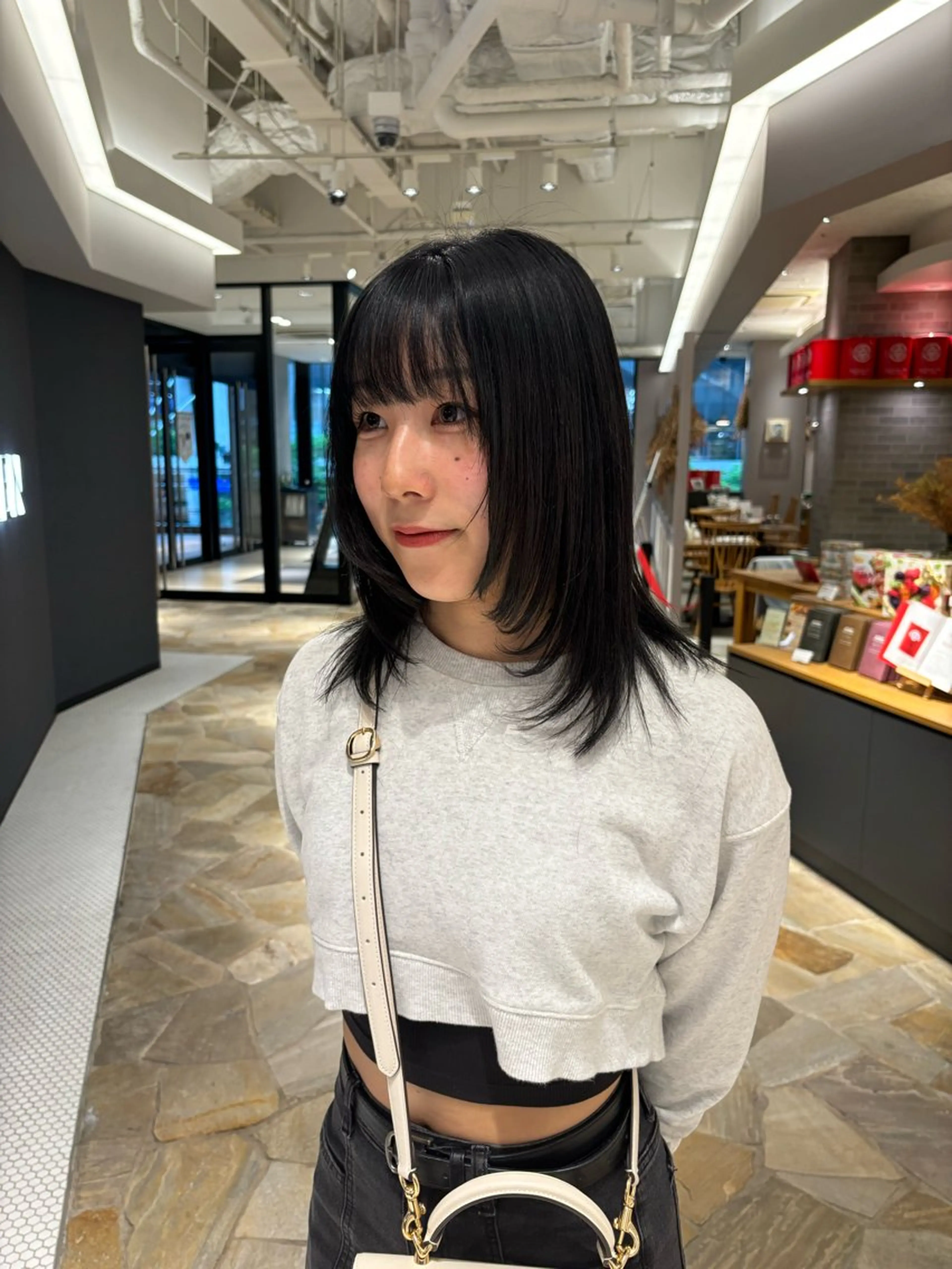ミディアム 重里 瑠花のヘアスタイル