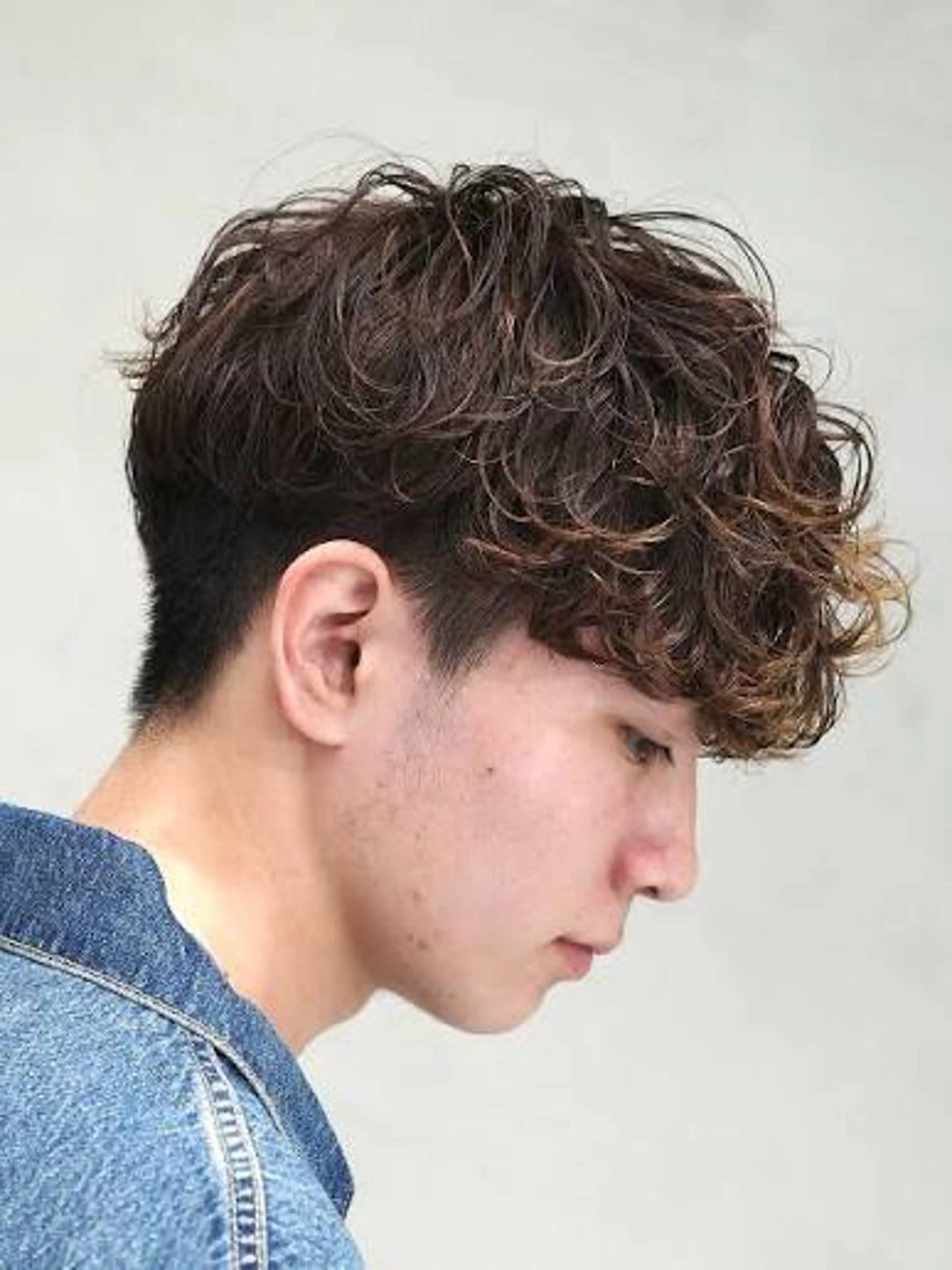 ミディアム パーマ 荻原 涼輔のヘアスタイル