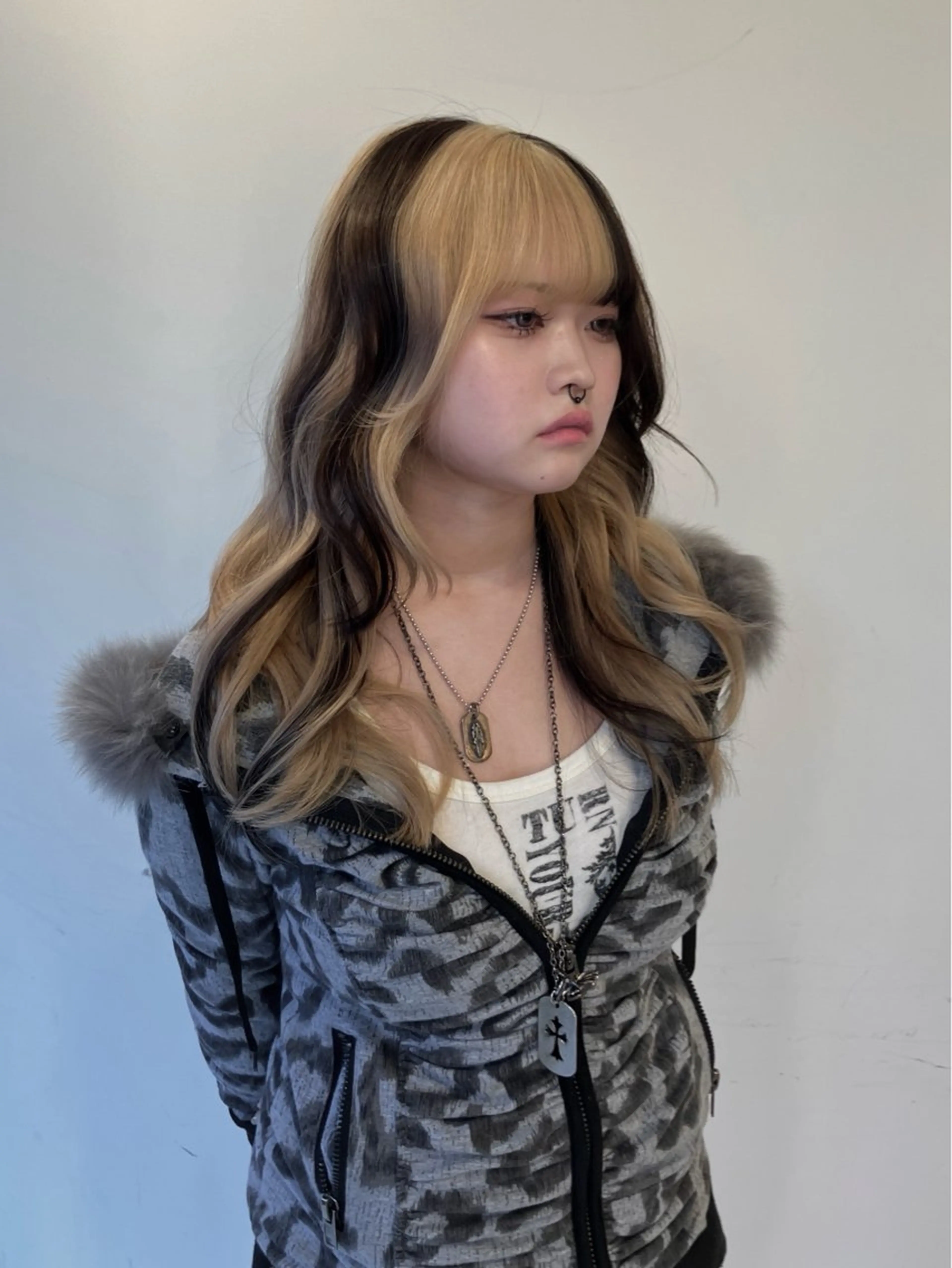 ロング カラー デザインカラー Hanaka🐈‍⬛ 海外×ニュアンスのヘアスタイル