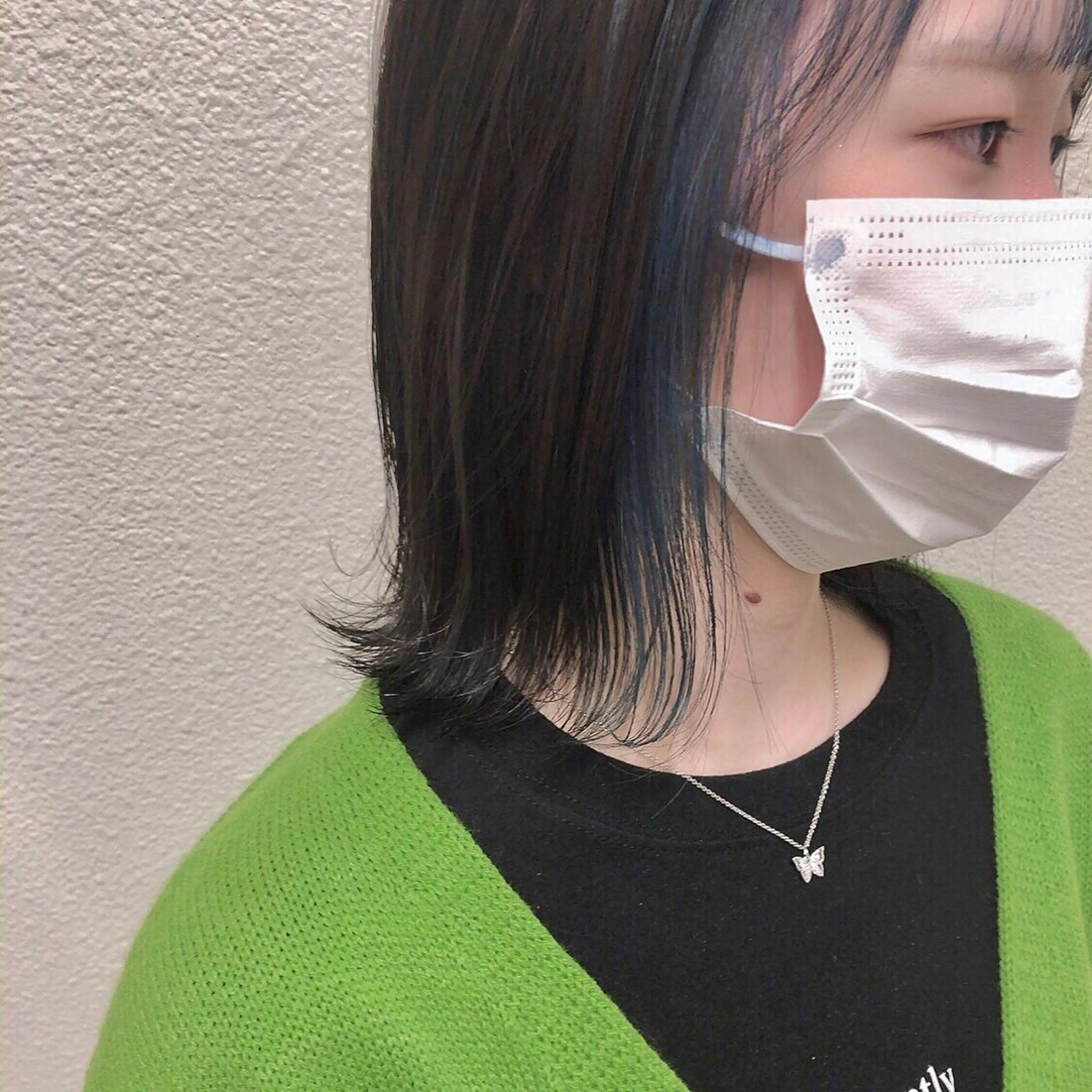 ミディアム カラー ブリーチ ブルーカラー ダークグレー インナーカラー カット ヘアカラー 🌼こやま かおり🌼のヘアスタイル