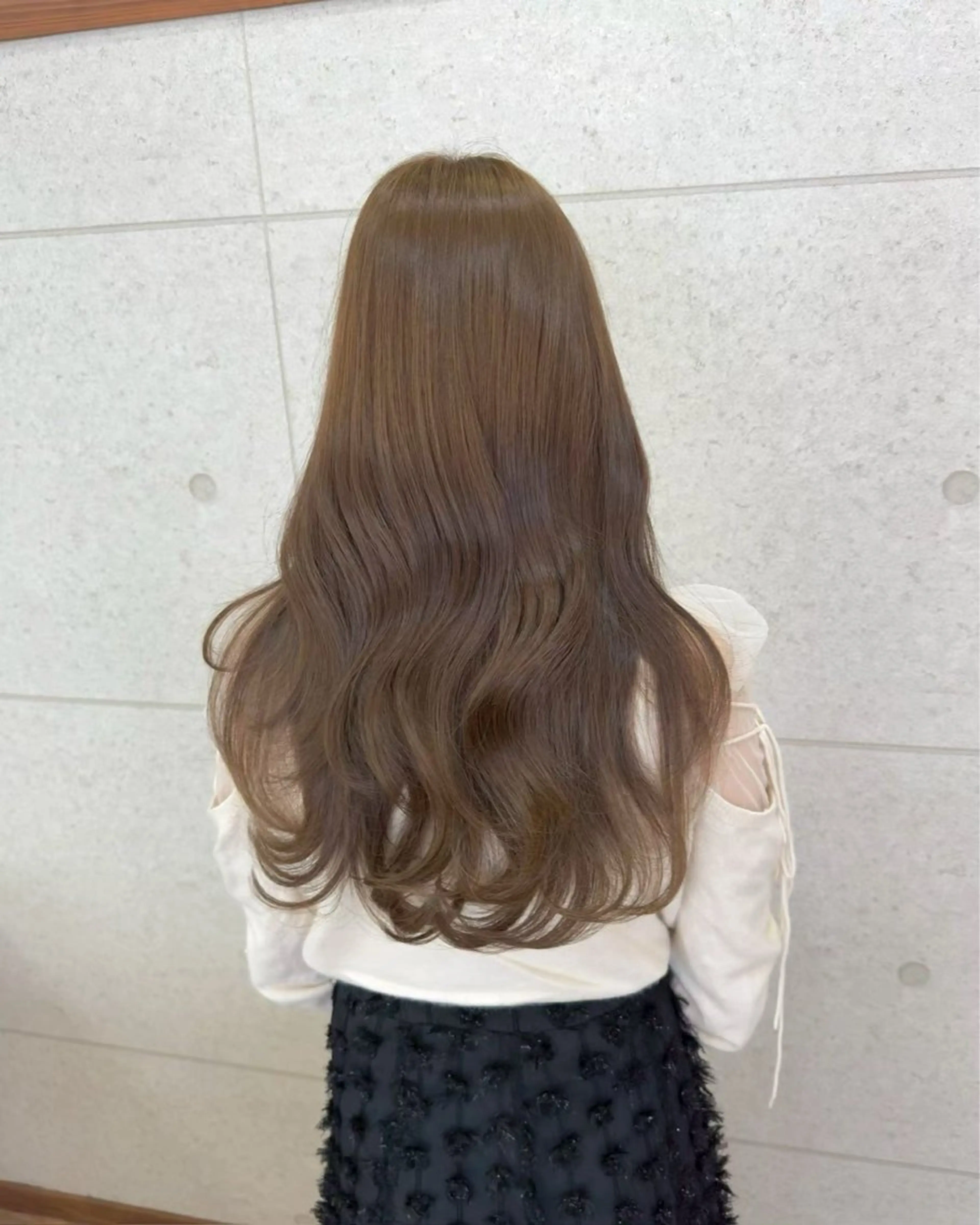 カラー Hip's eyes meiのヘアスタイル