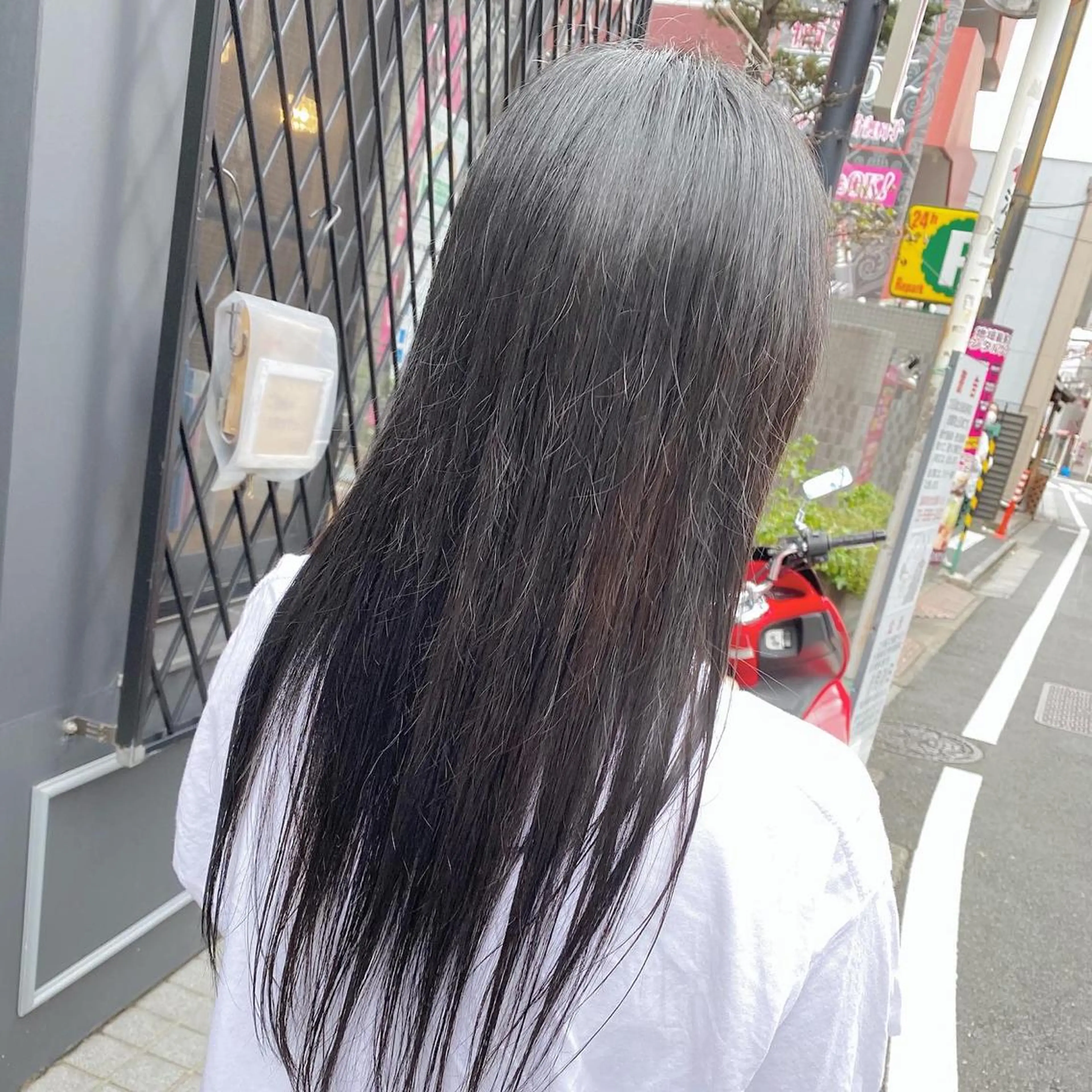 ロング カラー ブラウンカラー ダークブラウン 髪質改善 髪質改善特化 安東駿介のヘアスタイル