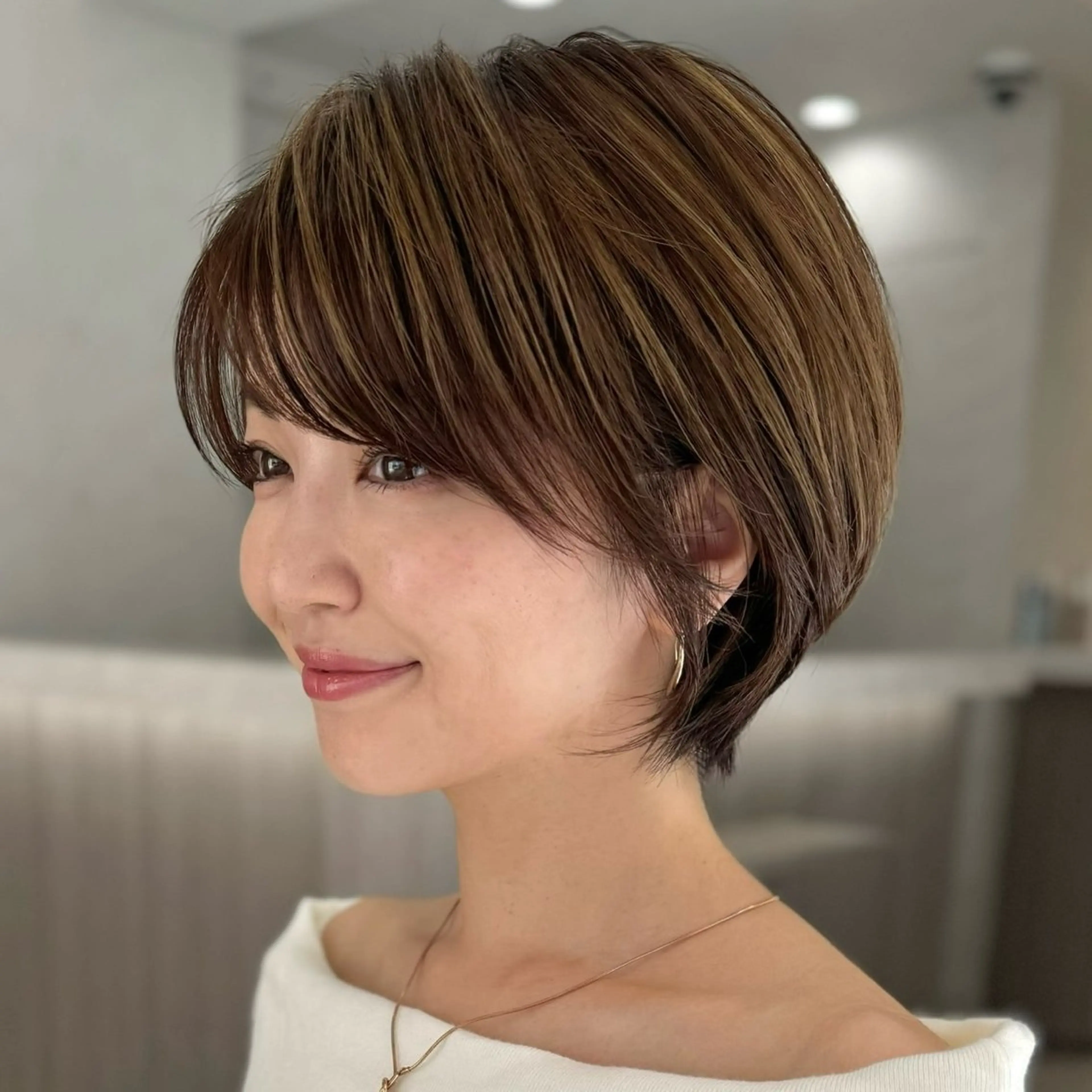 ショート 年齢悩みを全て解消/ 白髪と癖毛 松本雄光のヘアスタイル