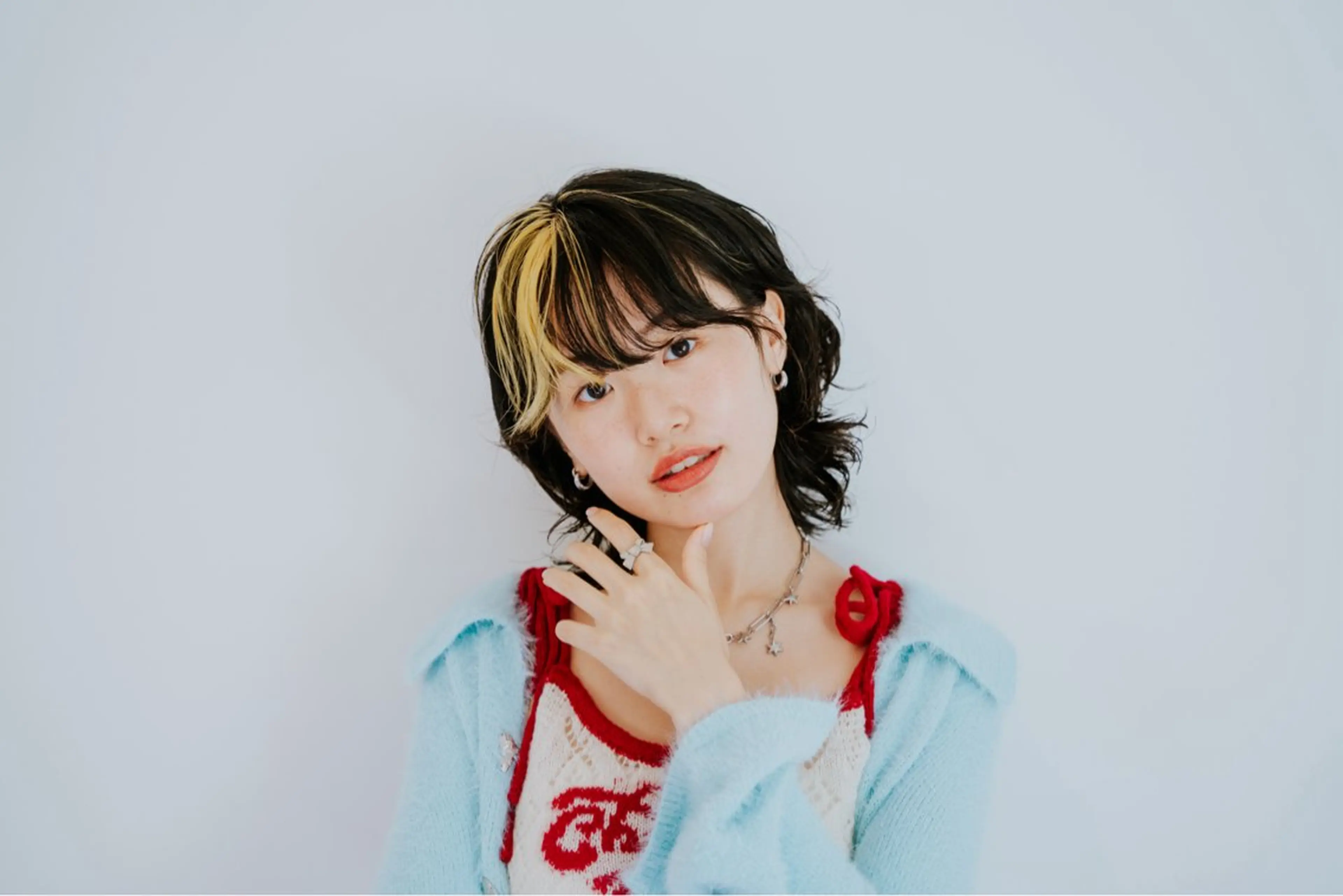 ミディアム 茅ヶ崎/ alomのヘアスタイル