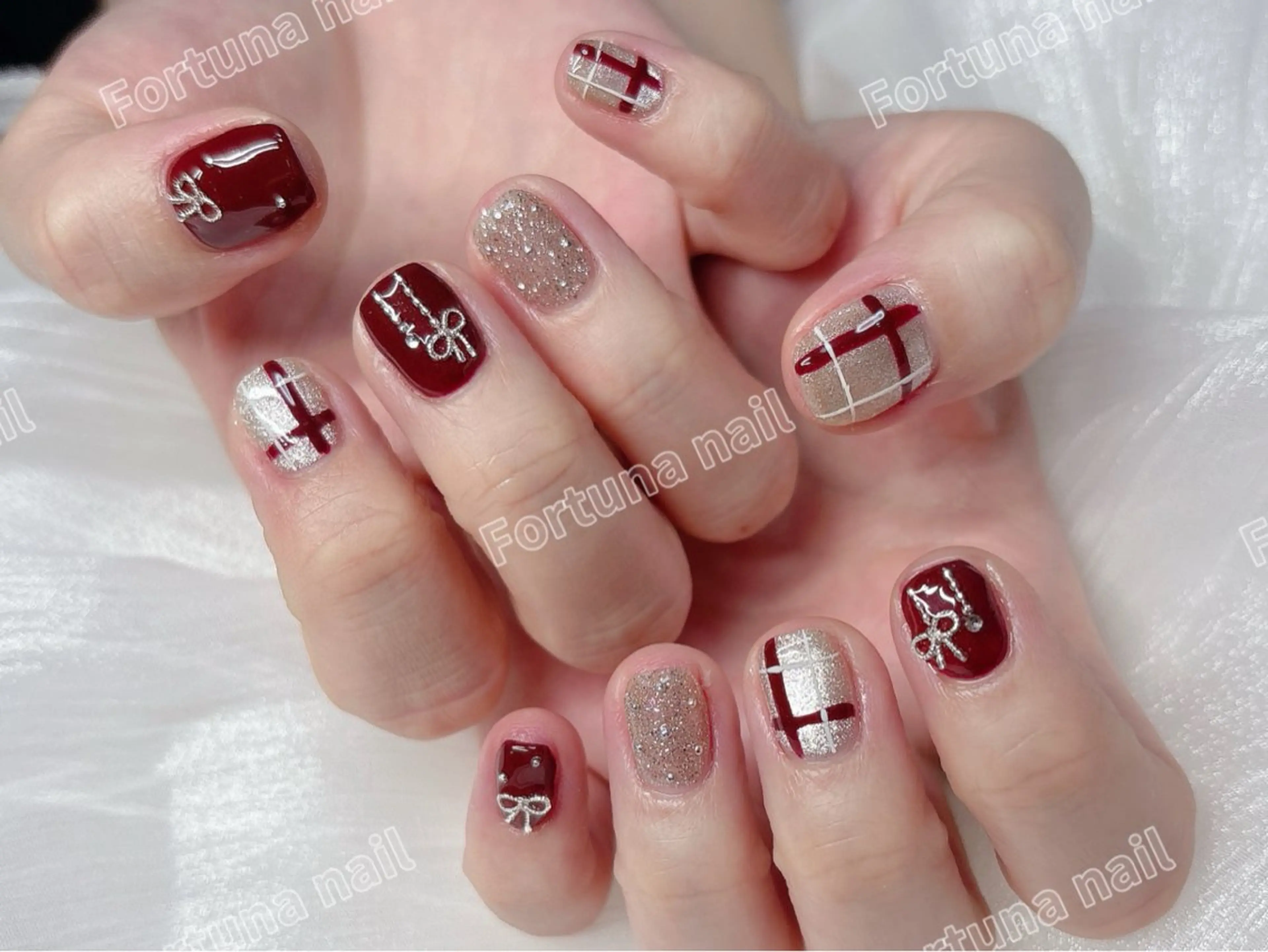 ネイル 持ち込み 冬ネイル クリスマス ハンドネイル Nail •Head スパFortunaのネイルデザイン