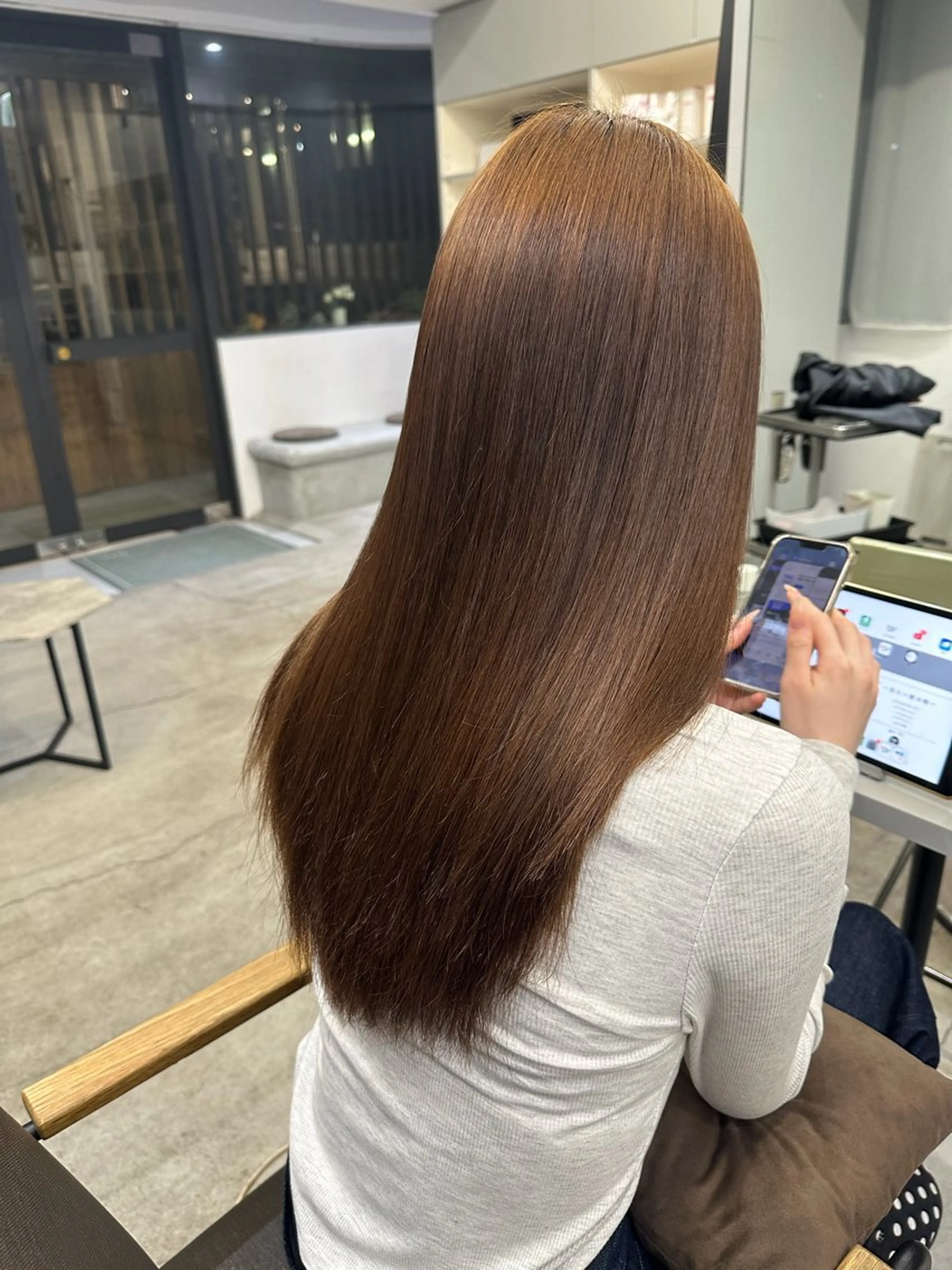 ロング 縮毛矯正 絶対綺麗な暖色カラー 🎯あります✨増渕✨のヘアスタイル