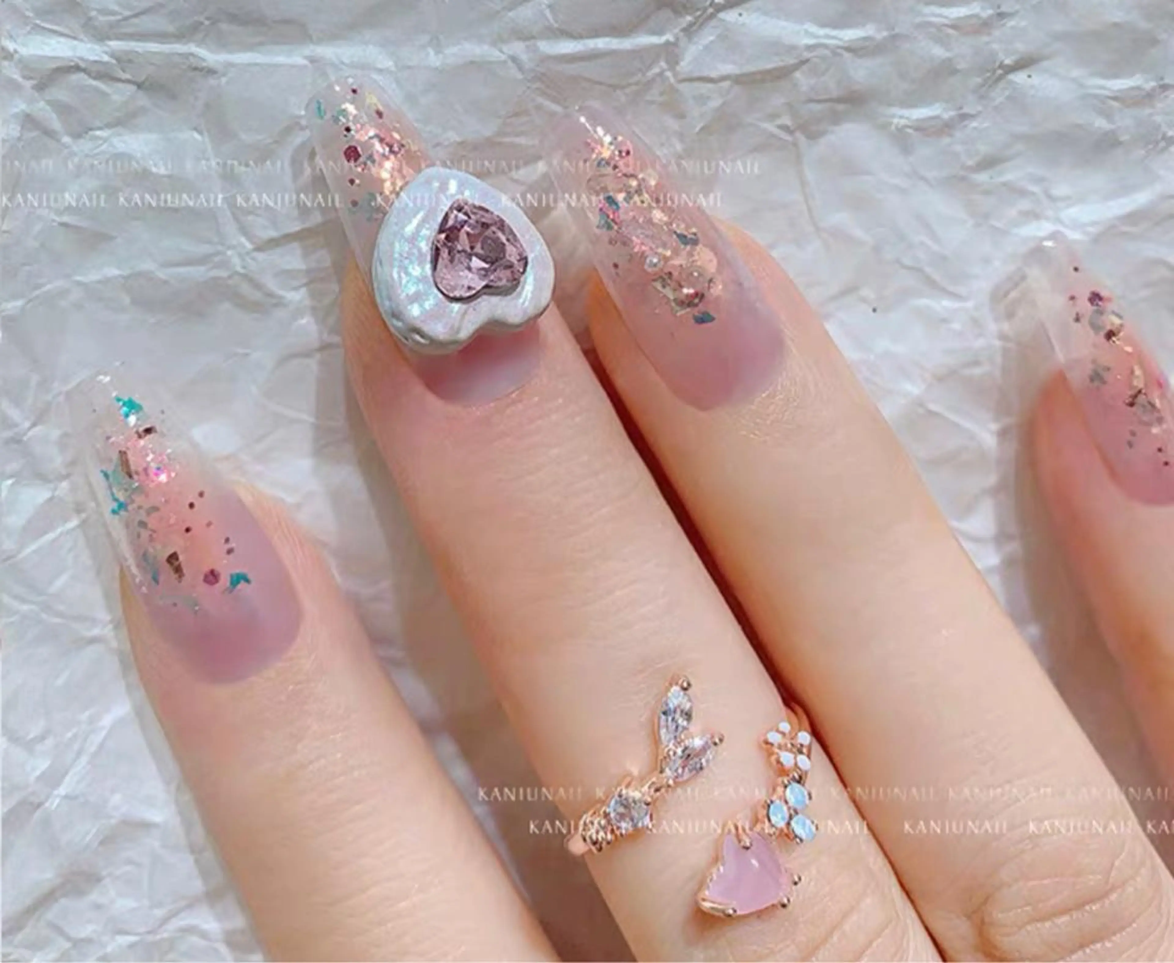 ネイル はぴねす所属・横浜 美夢のネイルデザイン