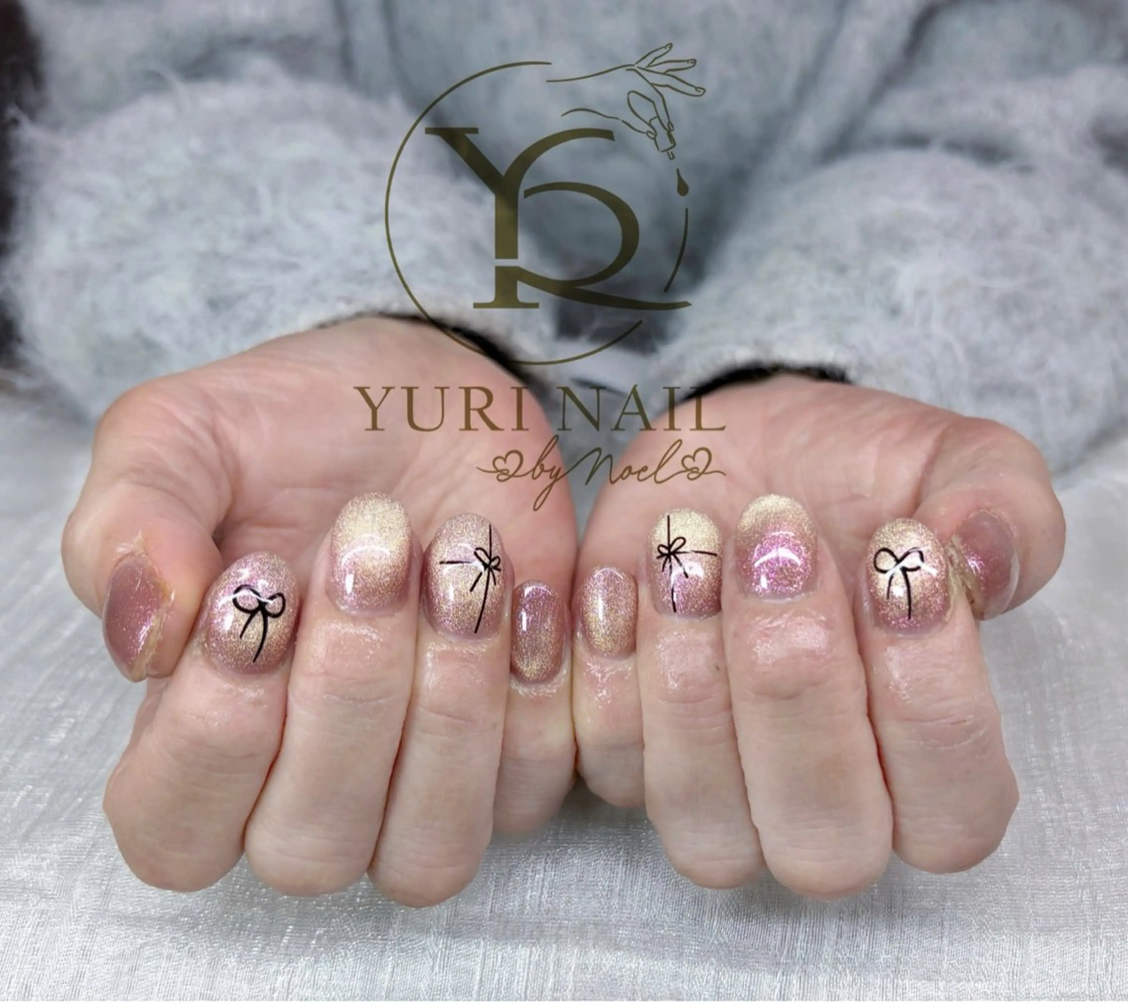 ネイル オーロラネイル ブルー チークネイル フットネイル フレンチネイル ハンドネイル フットネイル ハンドケア YURI Nail NARITAのネイルデザイン