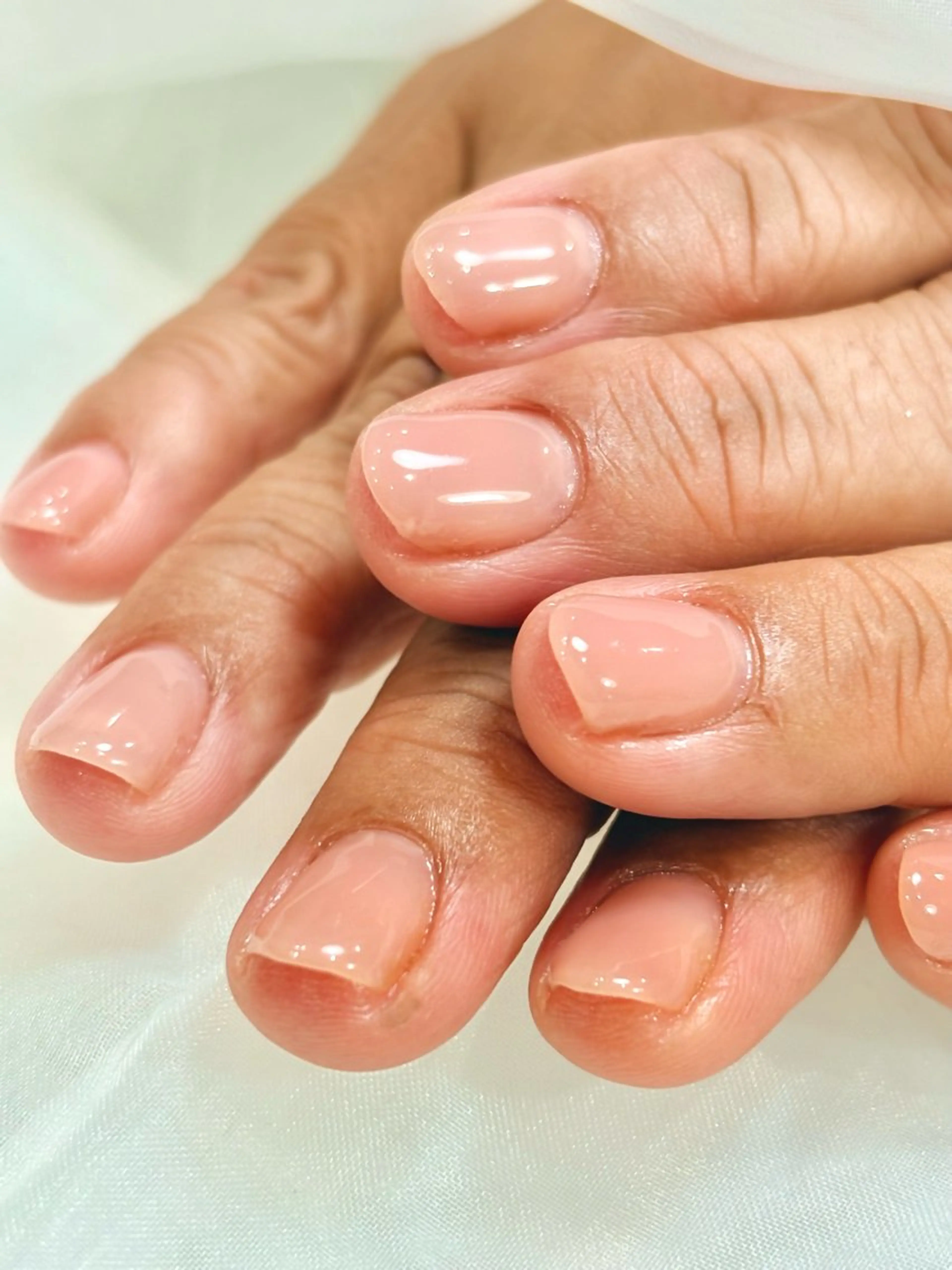 ショート イレジスティブル ネイルズのネイルデザイン