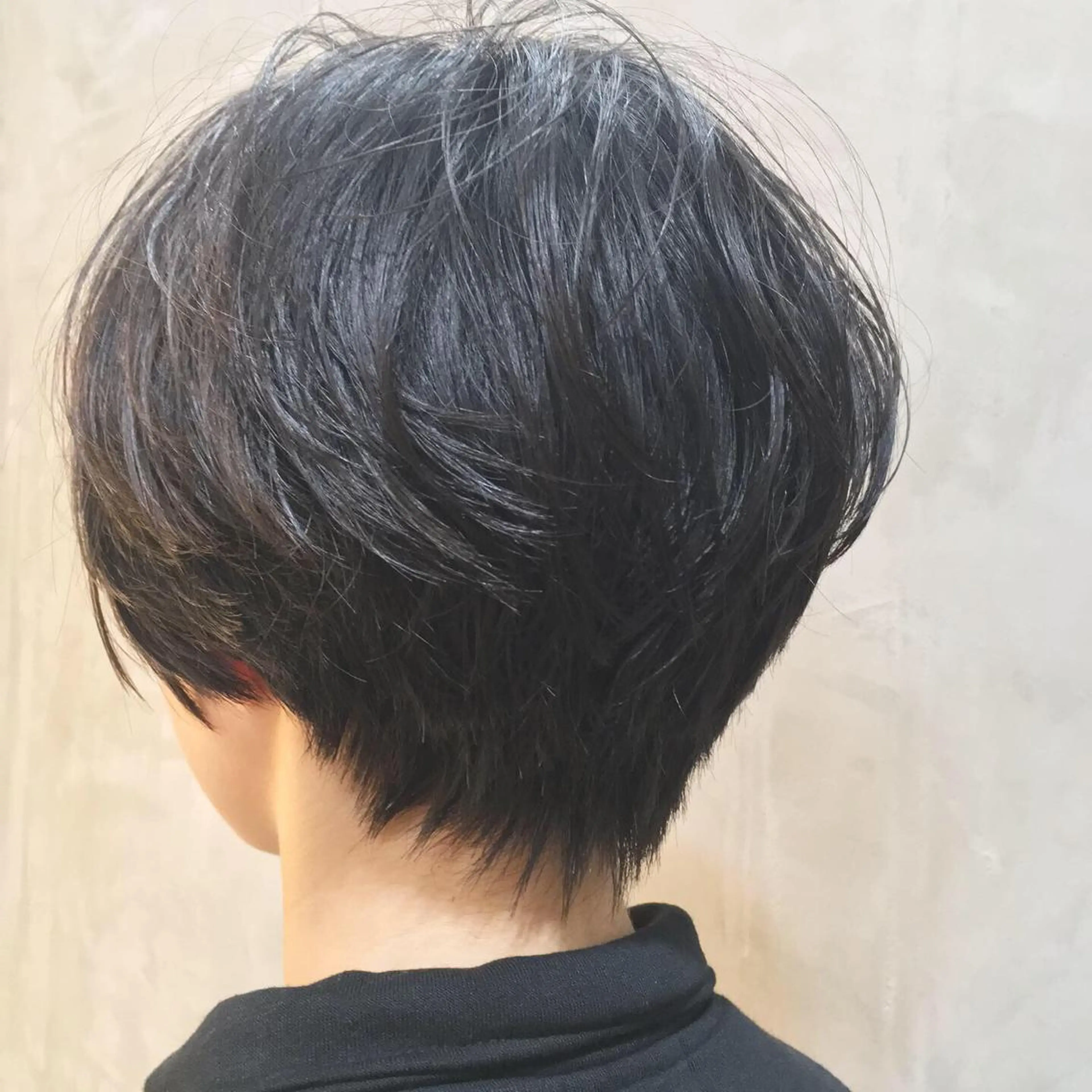 ショート 金子 歩実のヘアスタイル