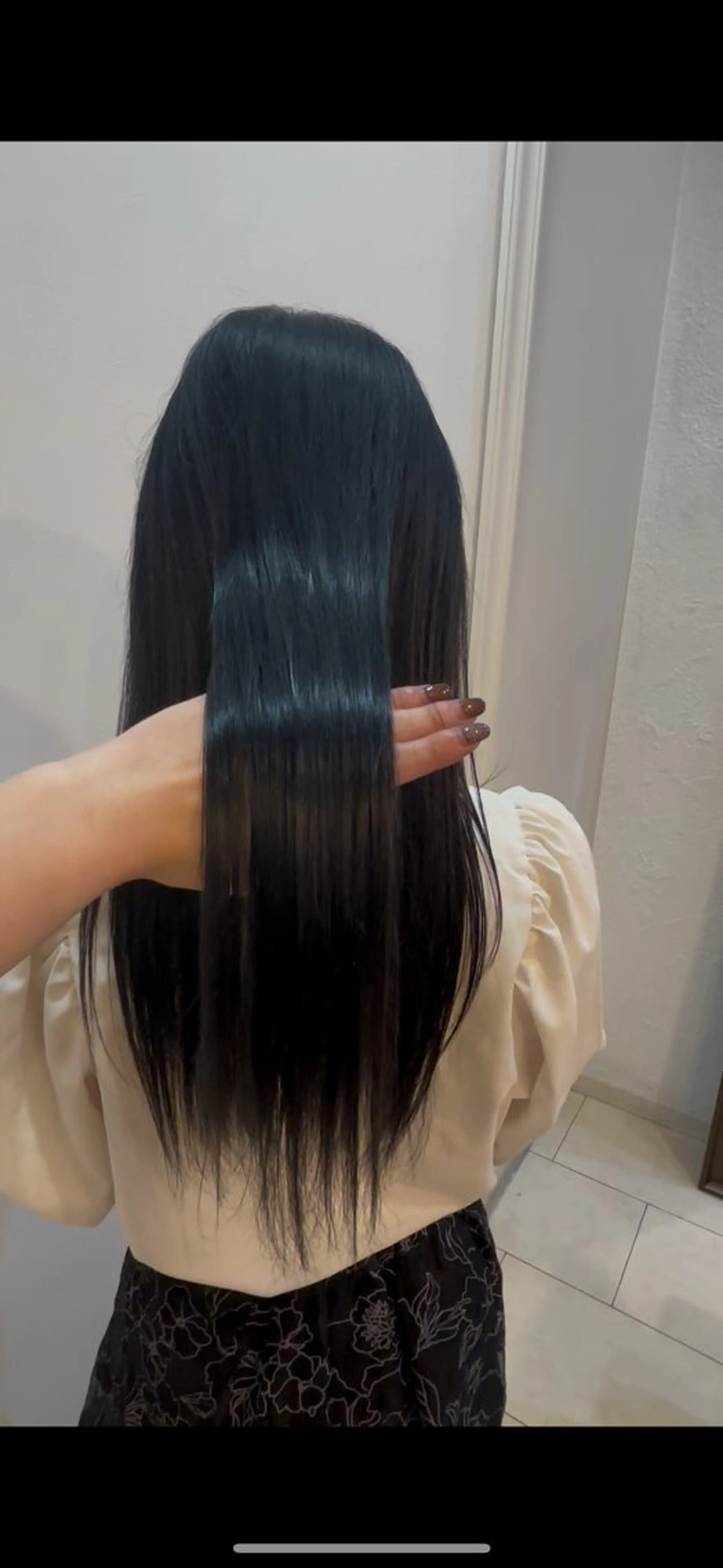 ロング カラー ブリーチ ダークグレー ダークグレージュ グレージュ 松本 さくらのヘアスタイル