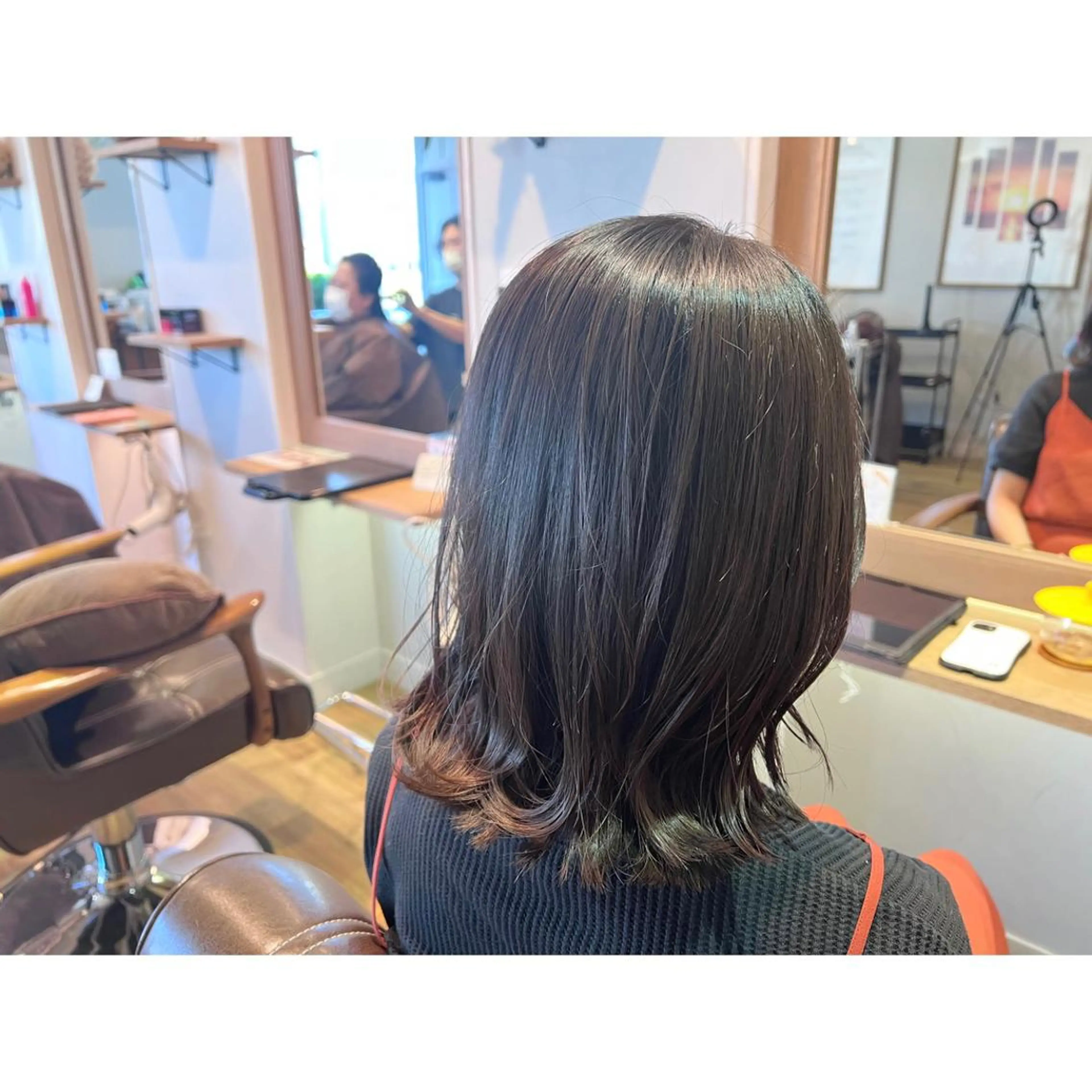 ミディアム カラー ブリーチ ツキダテ ユイのヘアスタイル