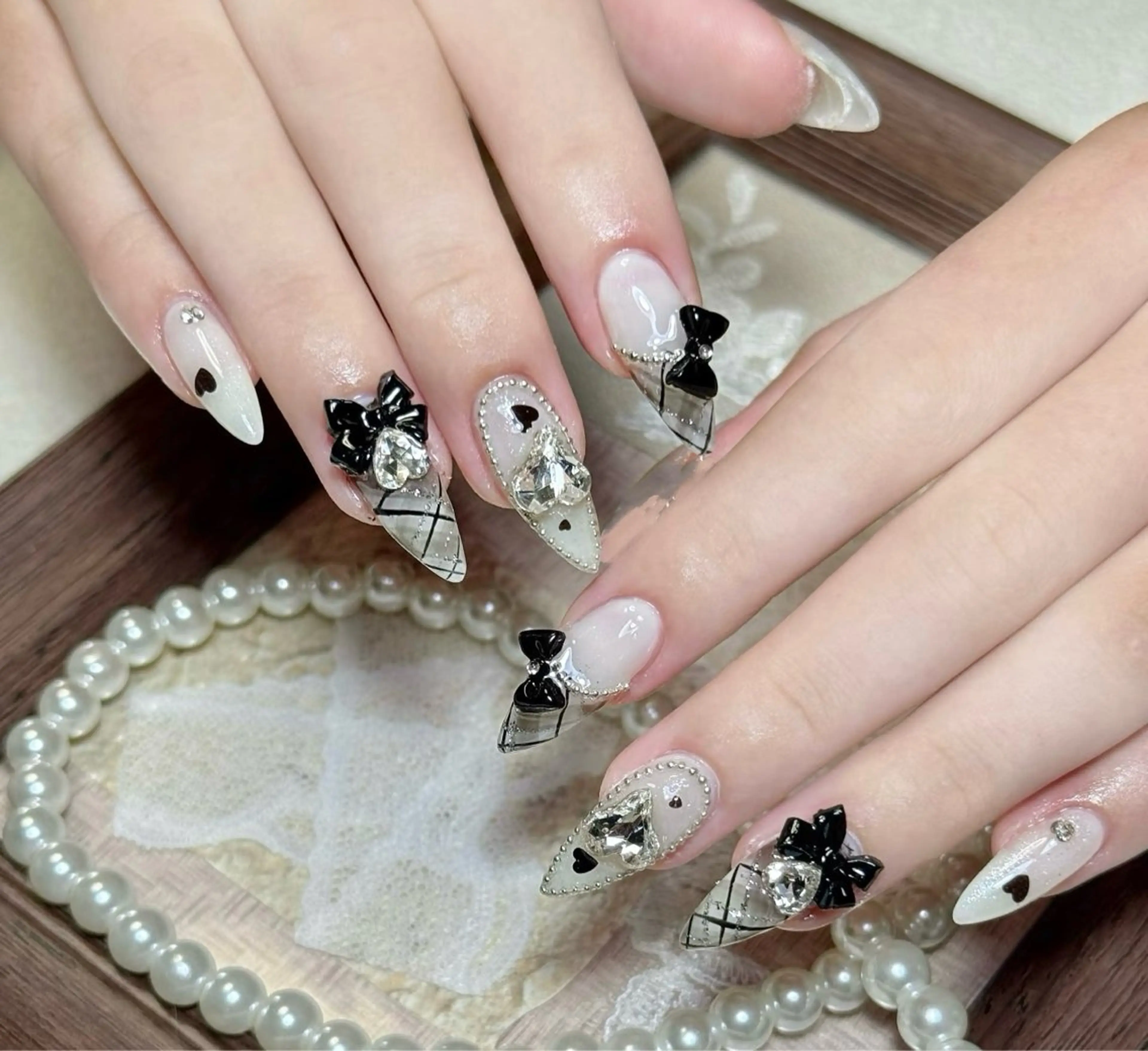 ネイル アートネイル オーロラネイル チークネイル 長さ出し フットネイル ハンドネイル Blossom nail_研修のネイルデザイン