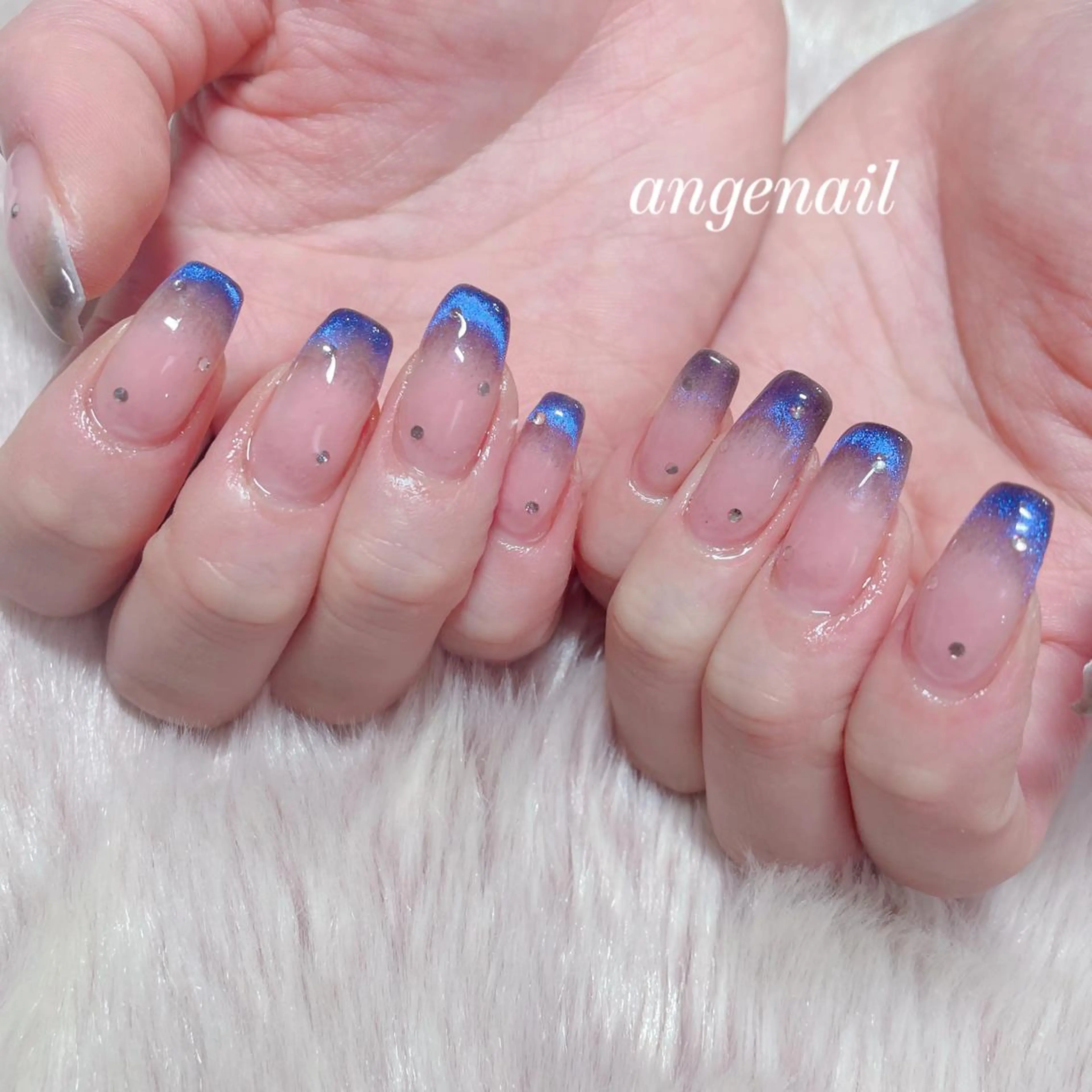 ネイル ハンドネイル オーナーネイリスト MAKIのネイルデザイン