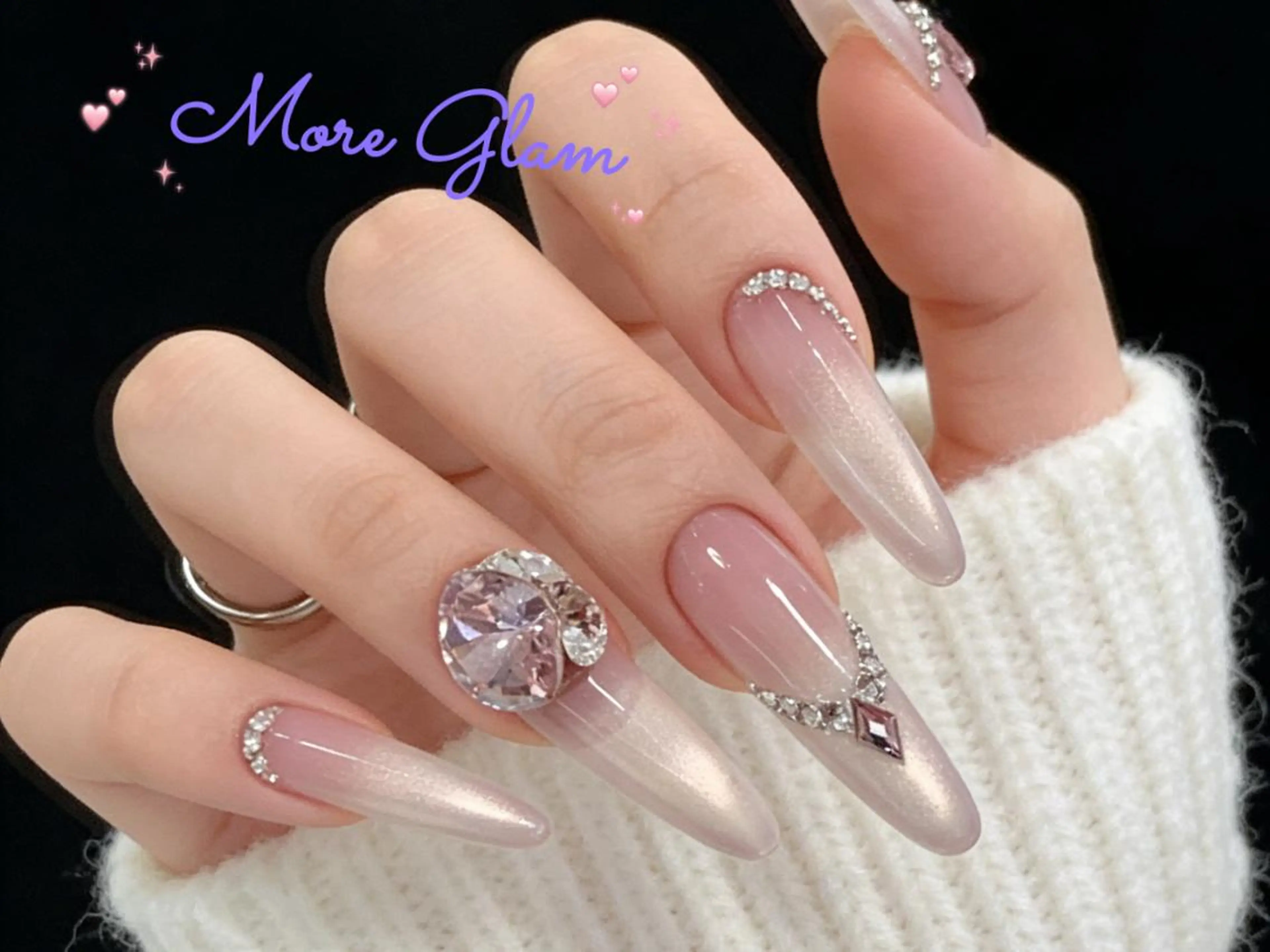 ネイル 長さ出し フットネイル フレンチネイル ジェルネイル ガラスフレンチ MoreGlam ネイルのネイルデザイン