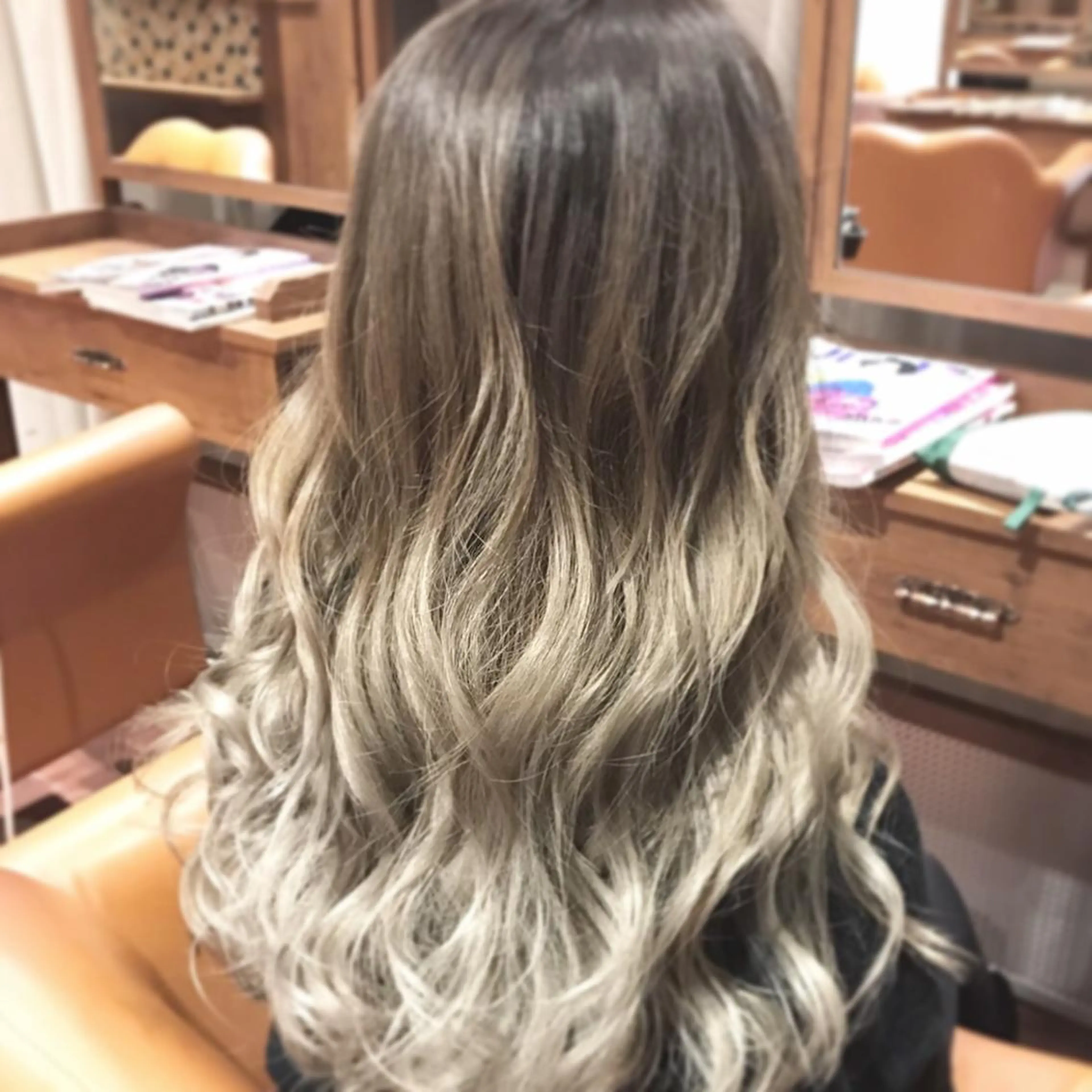 ロング カラー ヘアアレンジ グラデーションカラー kazufumi ..のヘアスタイル