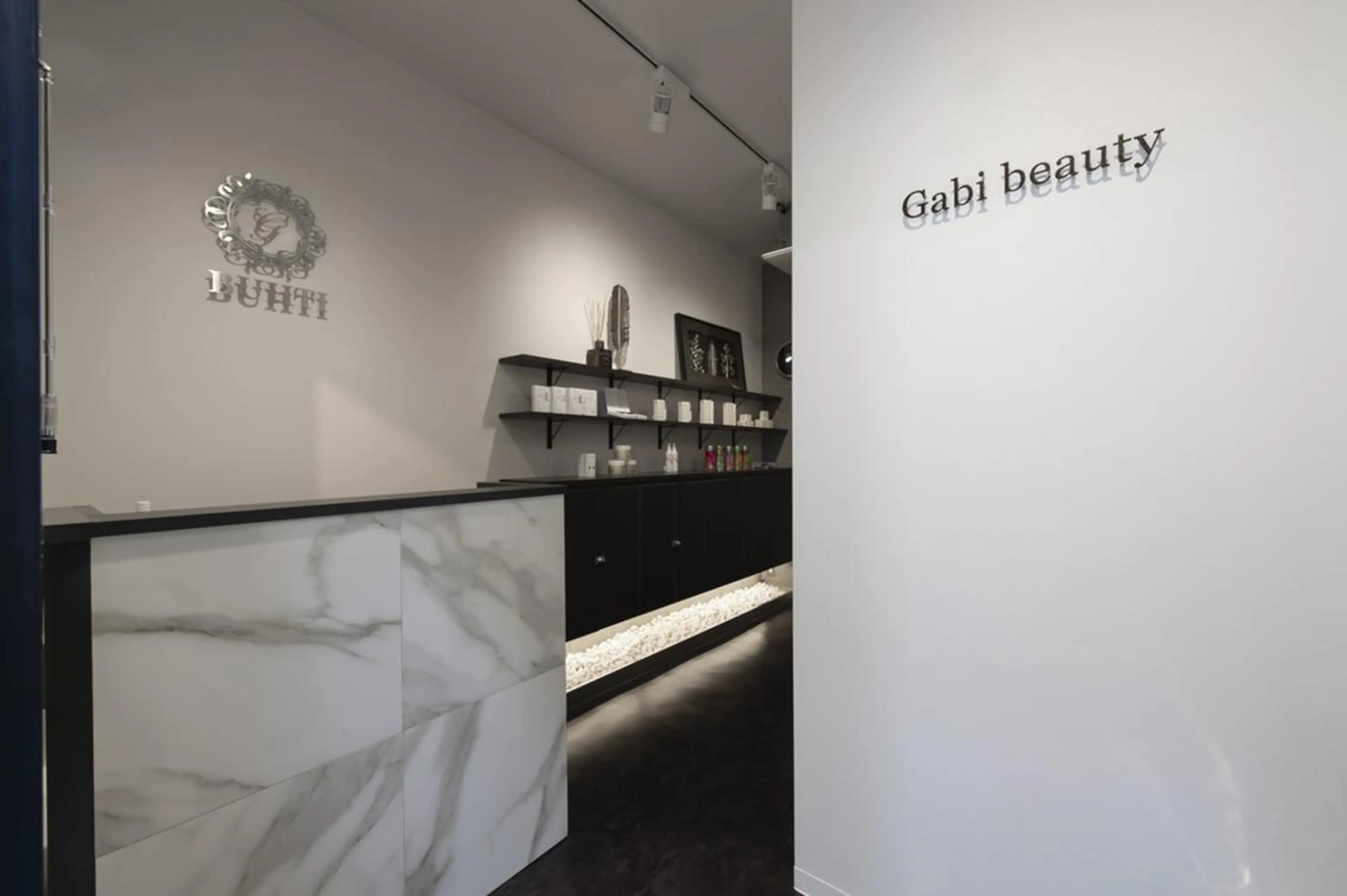 BUHTI ブーチ 本八幡のマツエク・マツパデザイン