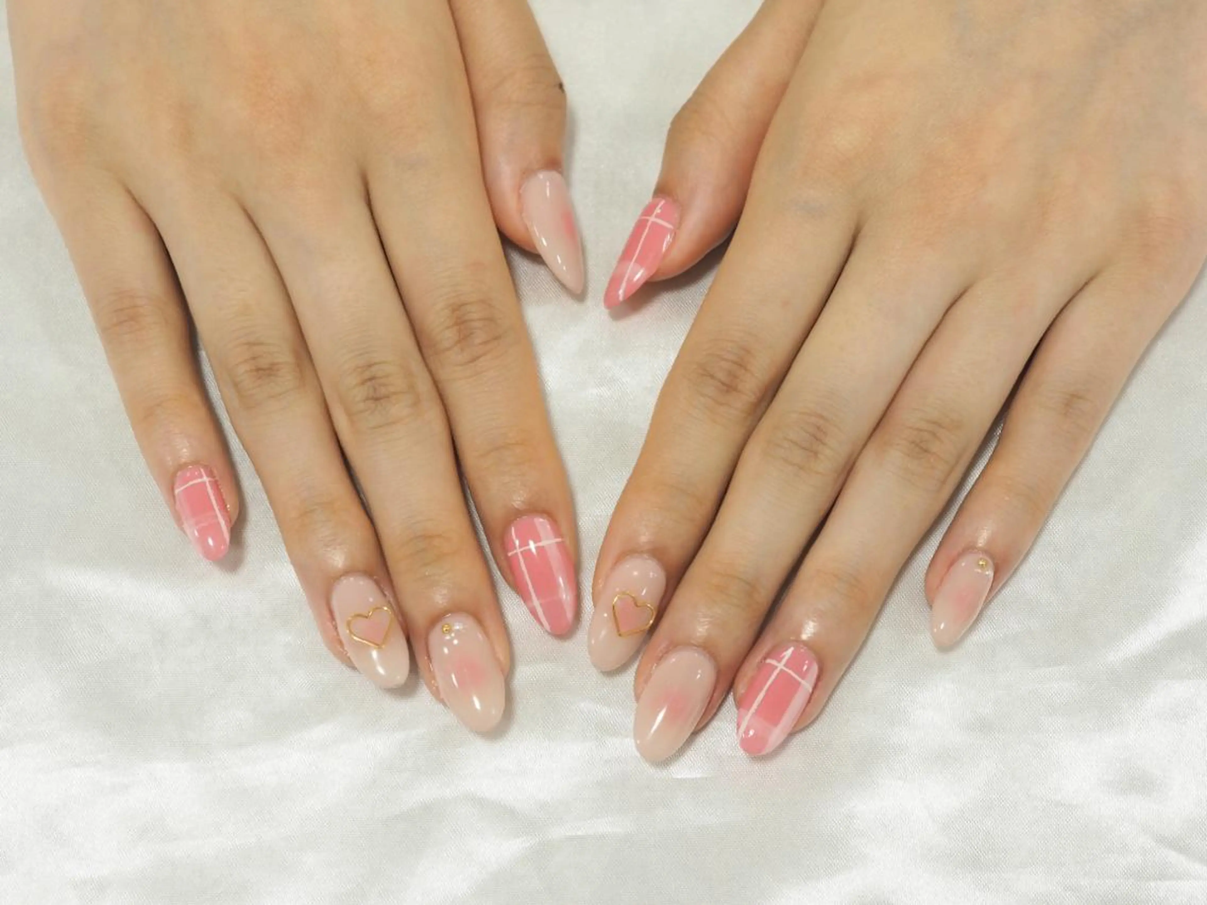 ネイル 魚谷 日菜のネイルデザイン