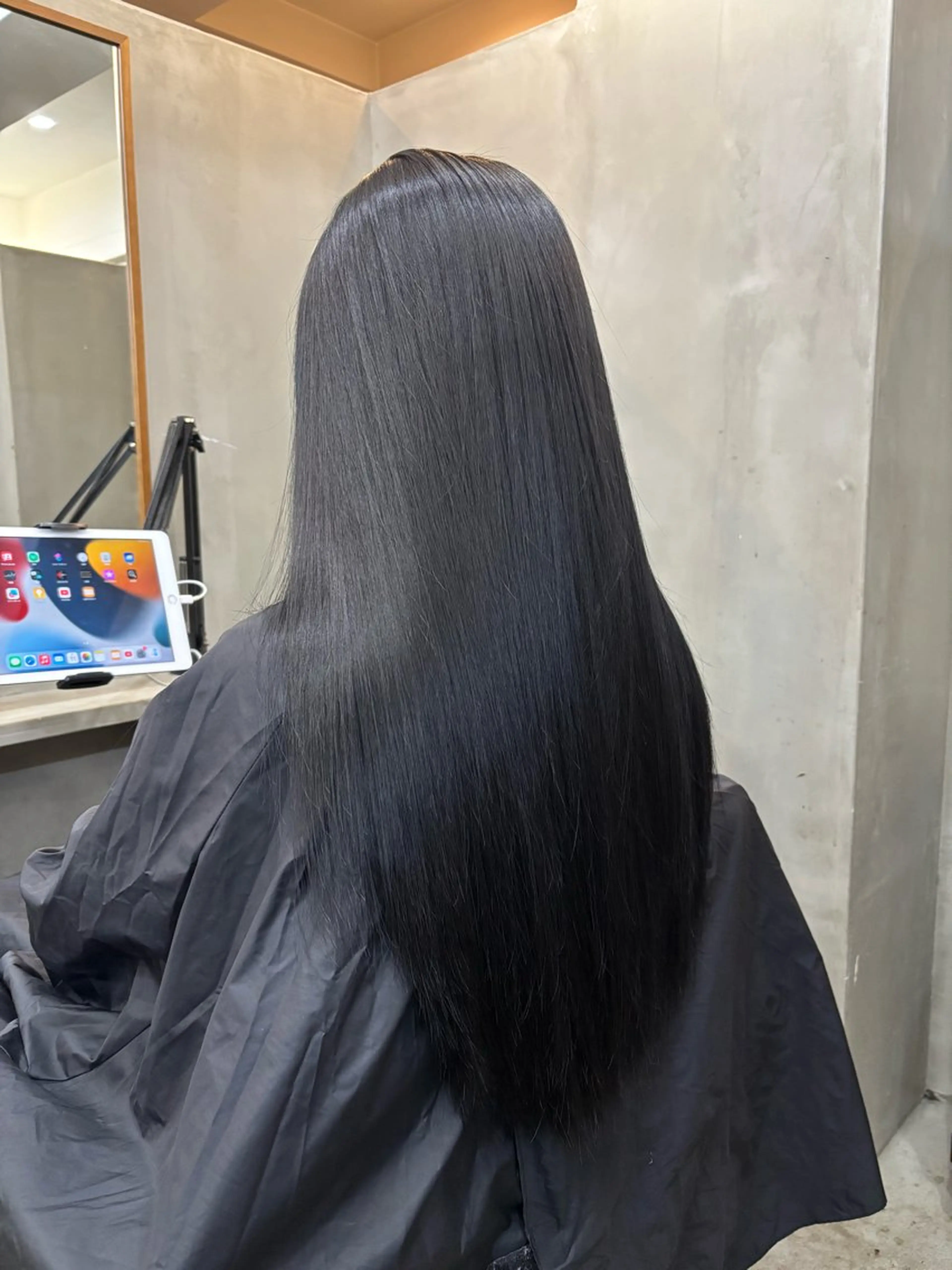 ロング カラー 黒髪 ブリーチ ヘアカラー 中園康 /カラー/ブリーチのヘアスタイル