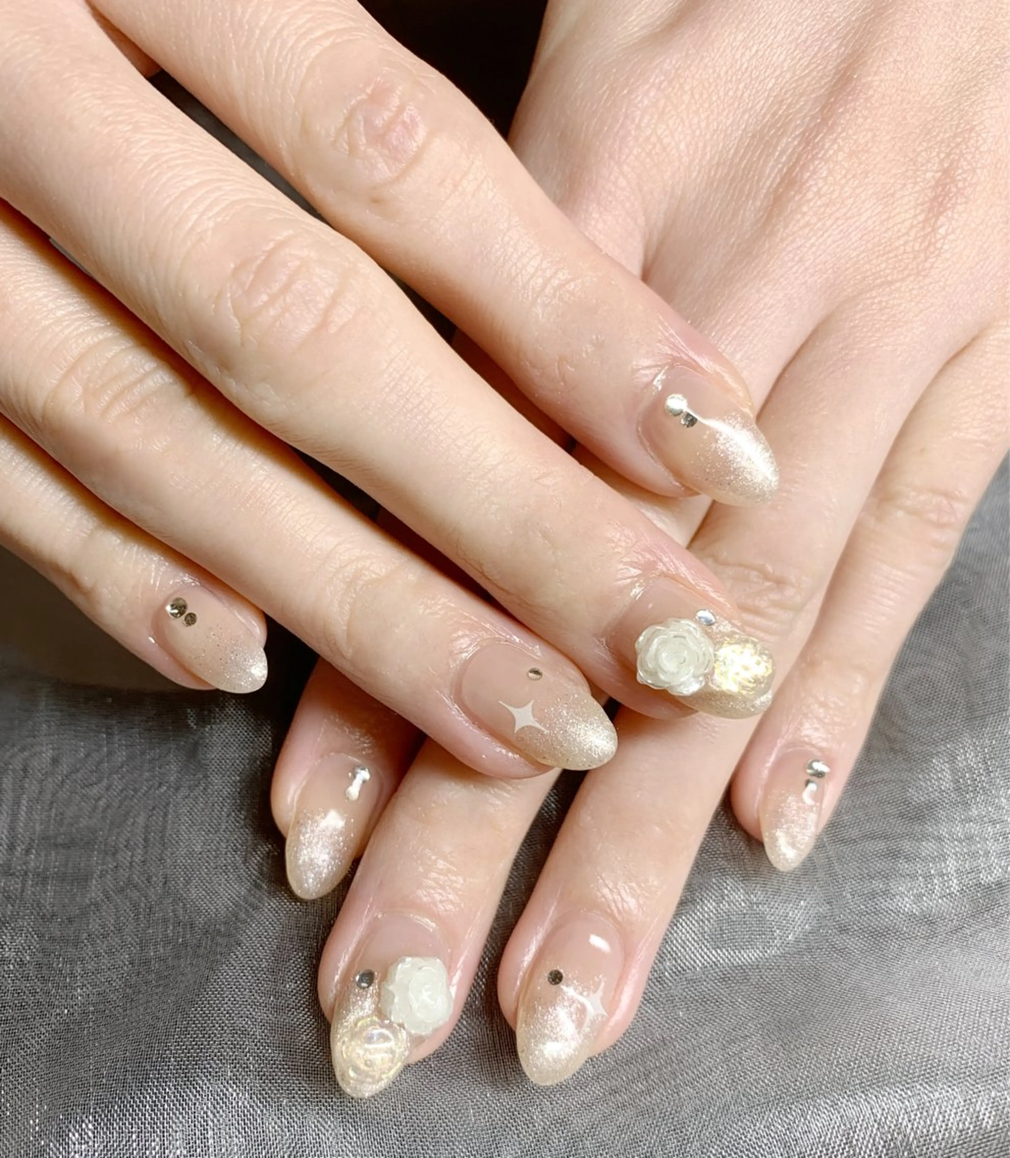 ネイル フラッシュネイル グラデーション ハンドネイル AI NAのネイルデザイン