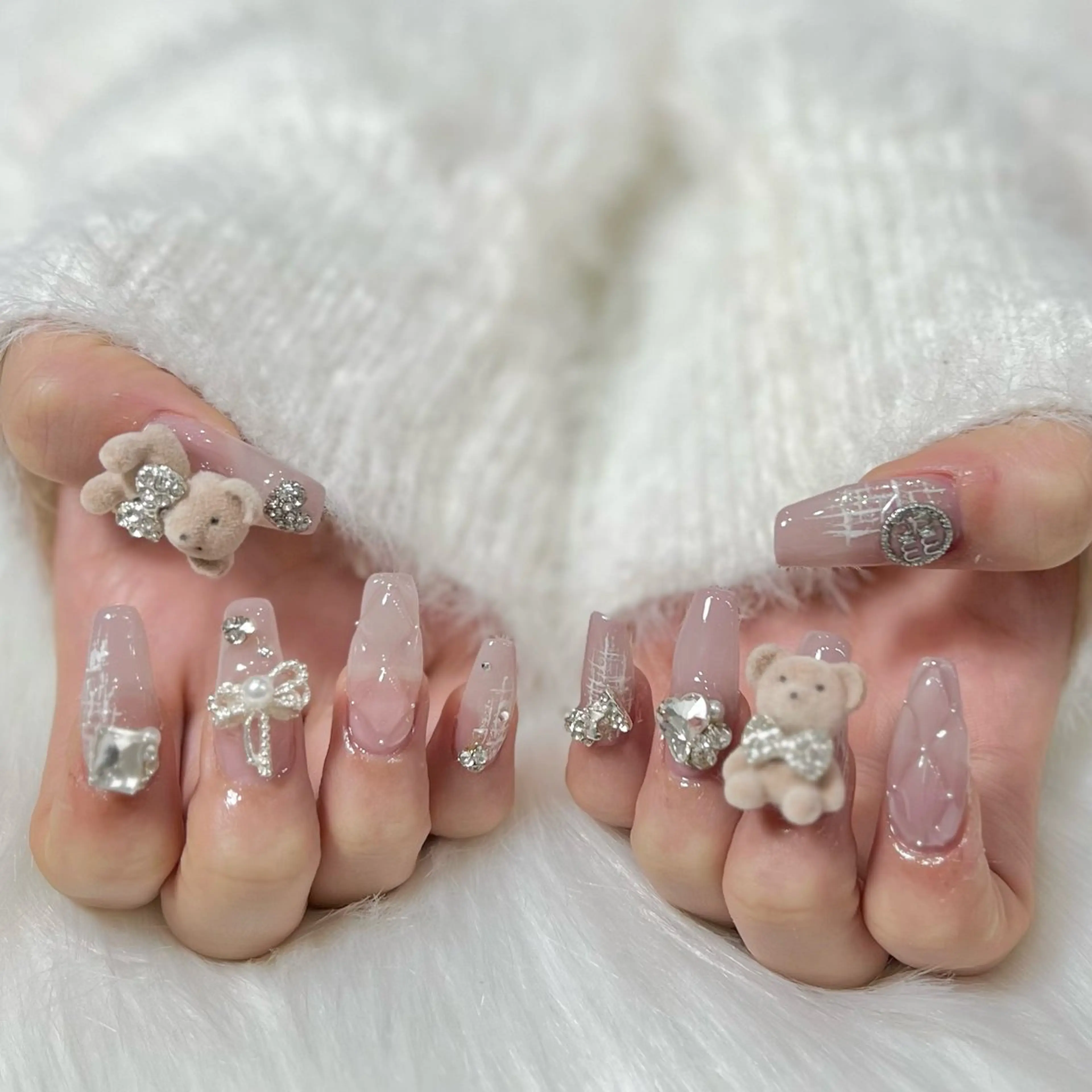 ネイル 持ち込み Roi〈ロワ〉 Reikaのネイルデザイン