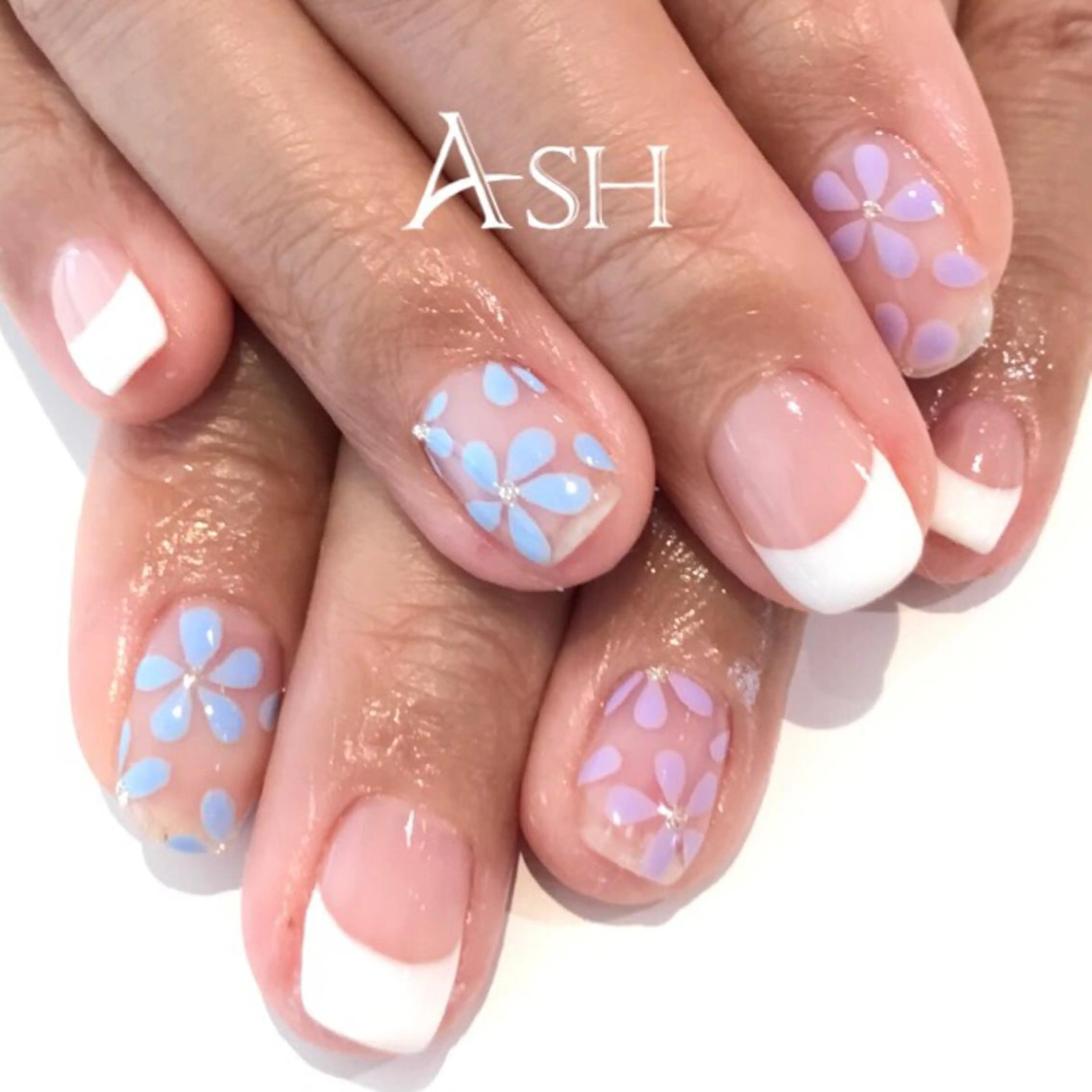 ネイル フレンチネイル 🩵NORIKO 上品ネイルが得意🩵のネイルデザイン