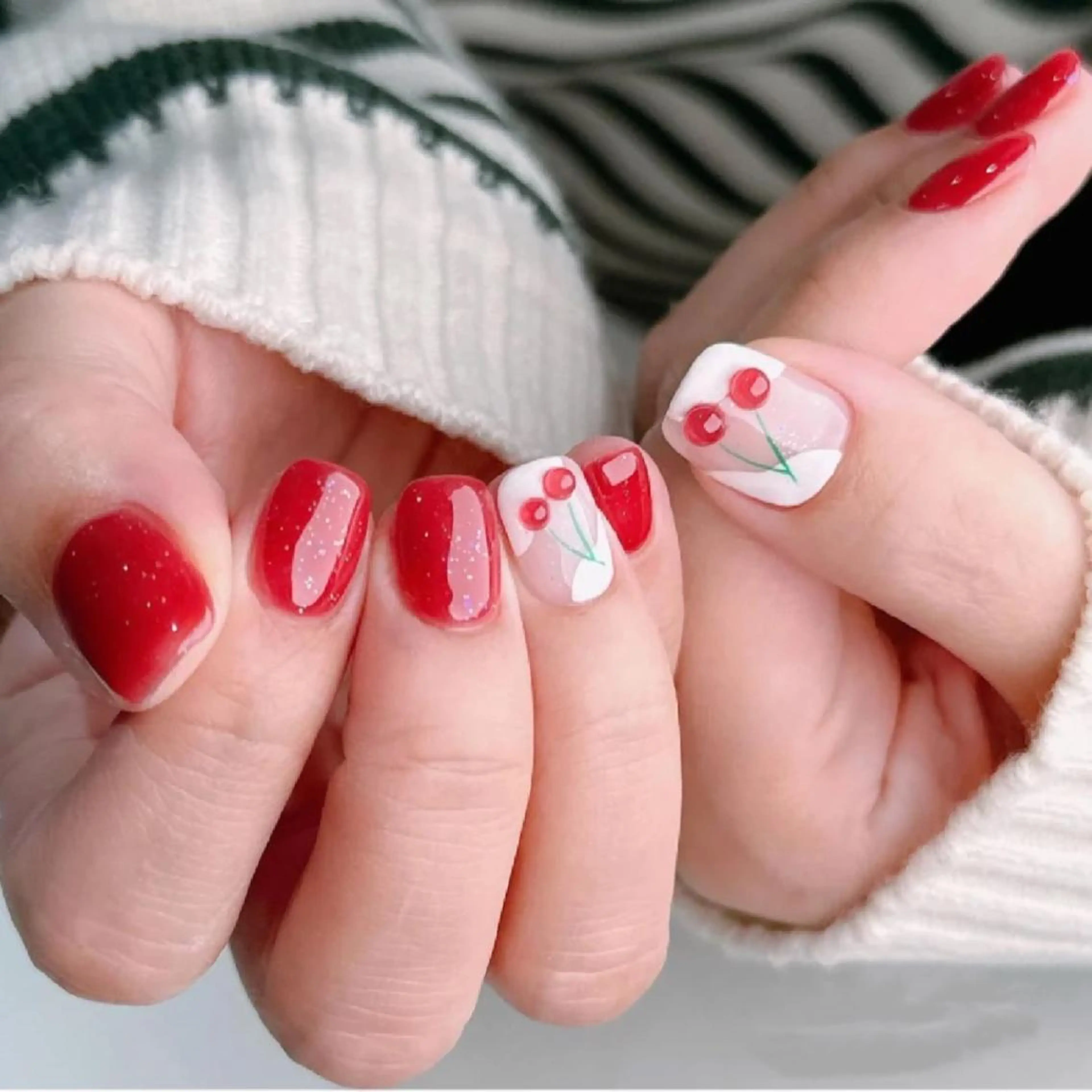 ネイル Ui_Amor (パラジェル)のネイルデザイン