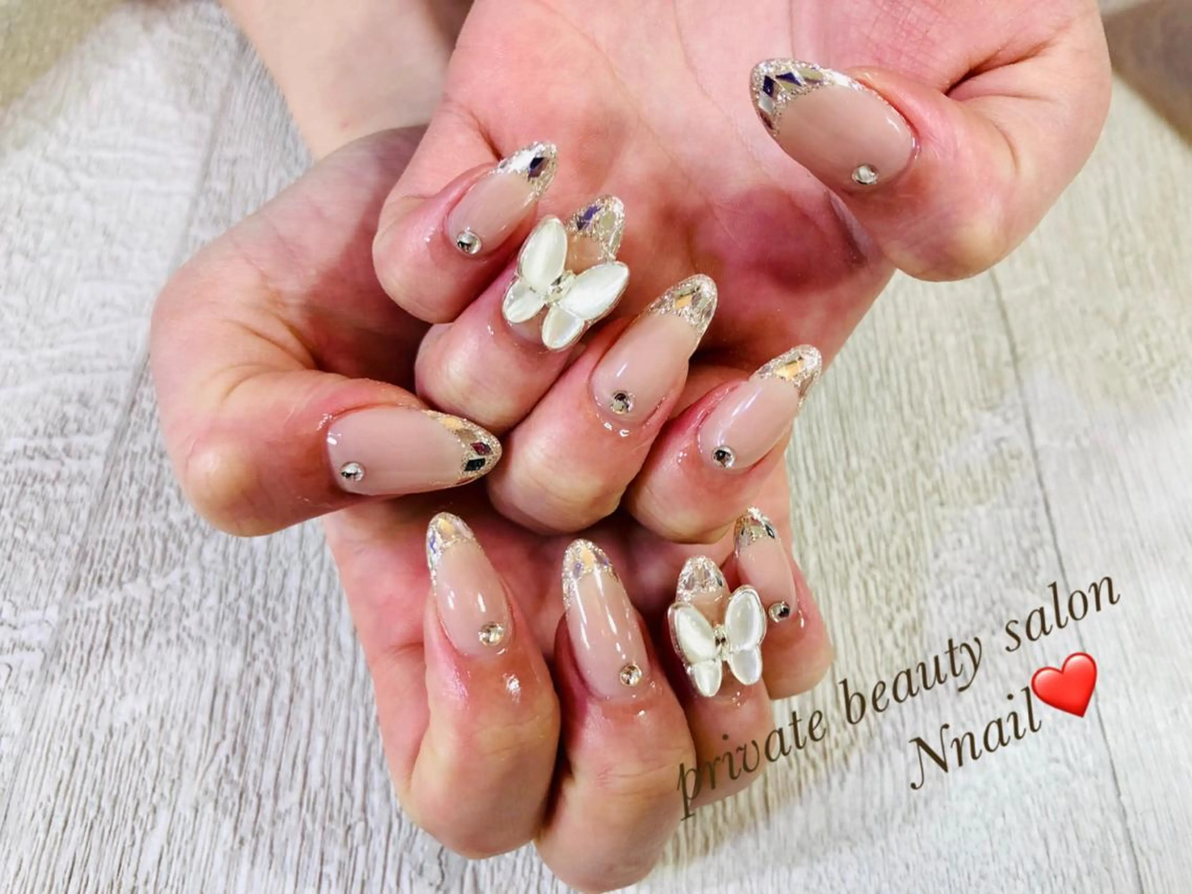 ネイル フレンチネイル ガラスフレンチ ハンドネイル Nnail所属・🌿Nnail🌿 プライベートサロンのネイルデザイン