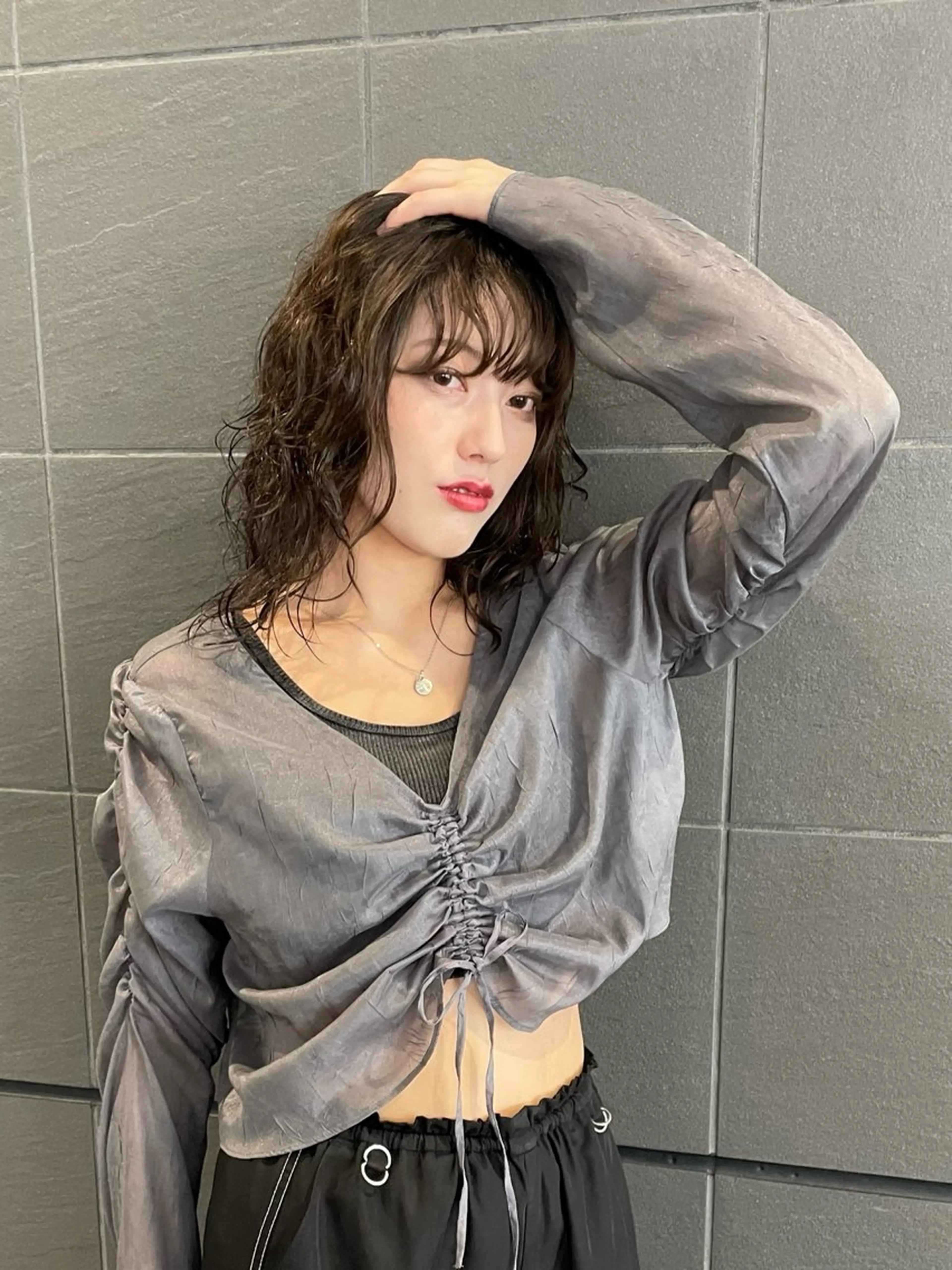 パーマ 韓国ヘア/透明感カラ ー/メンズレディースのヘアスタイル