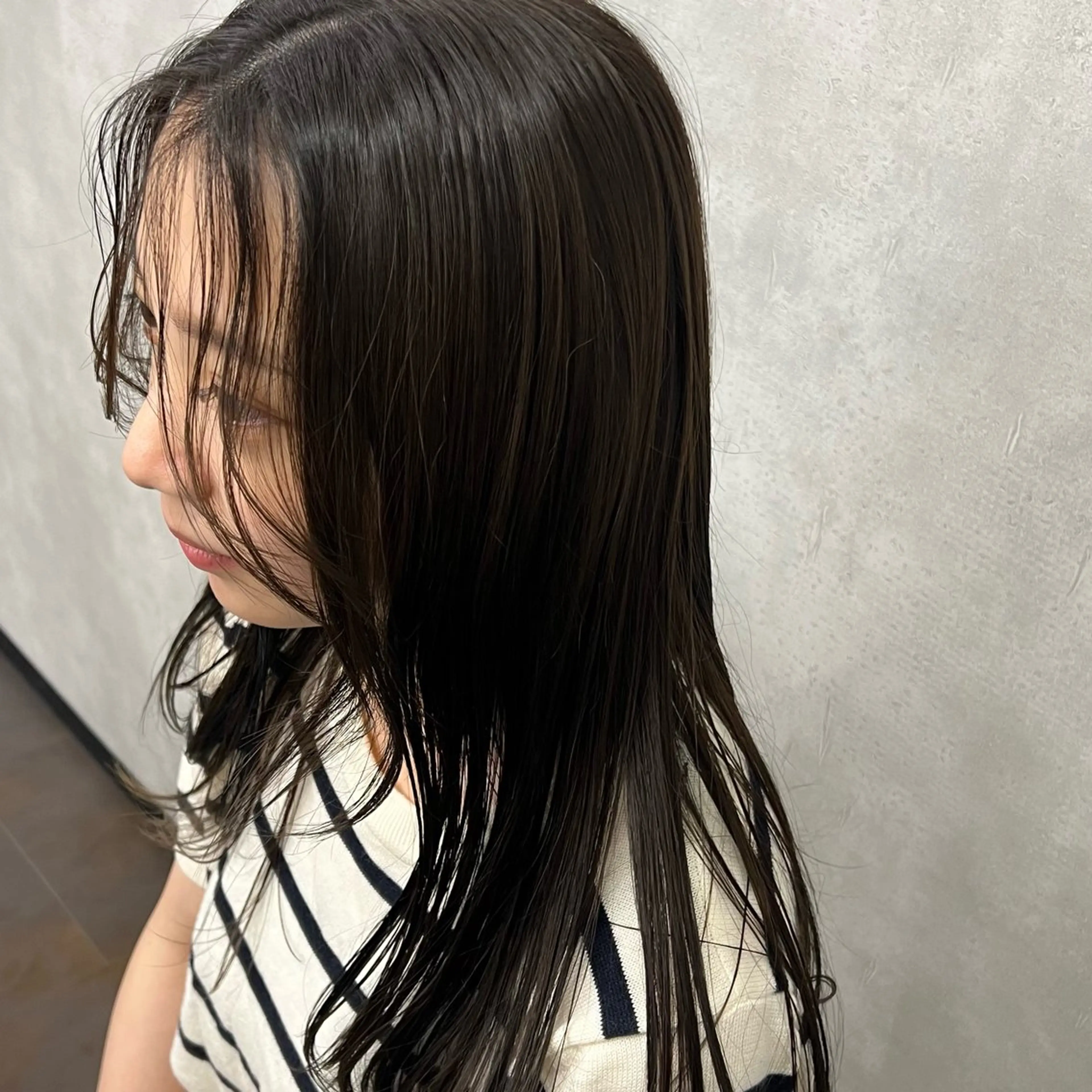 ロング カラー ヘアカラー トリートメント 沖山 友津季のヘアスタイル