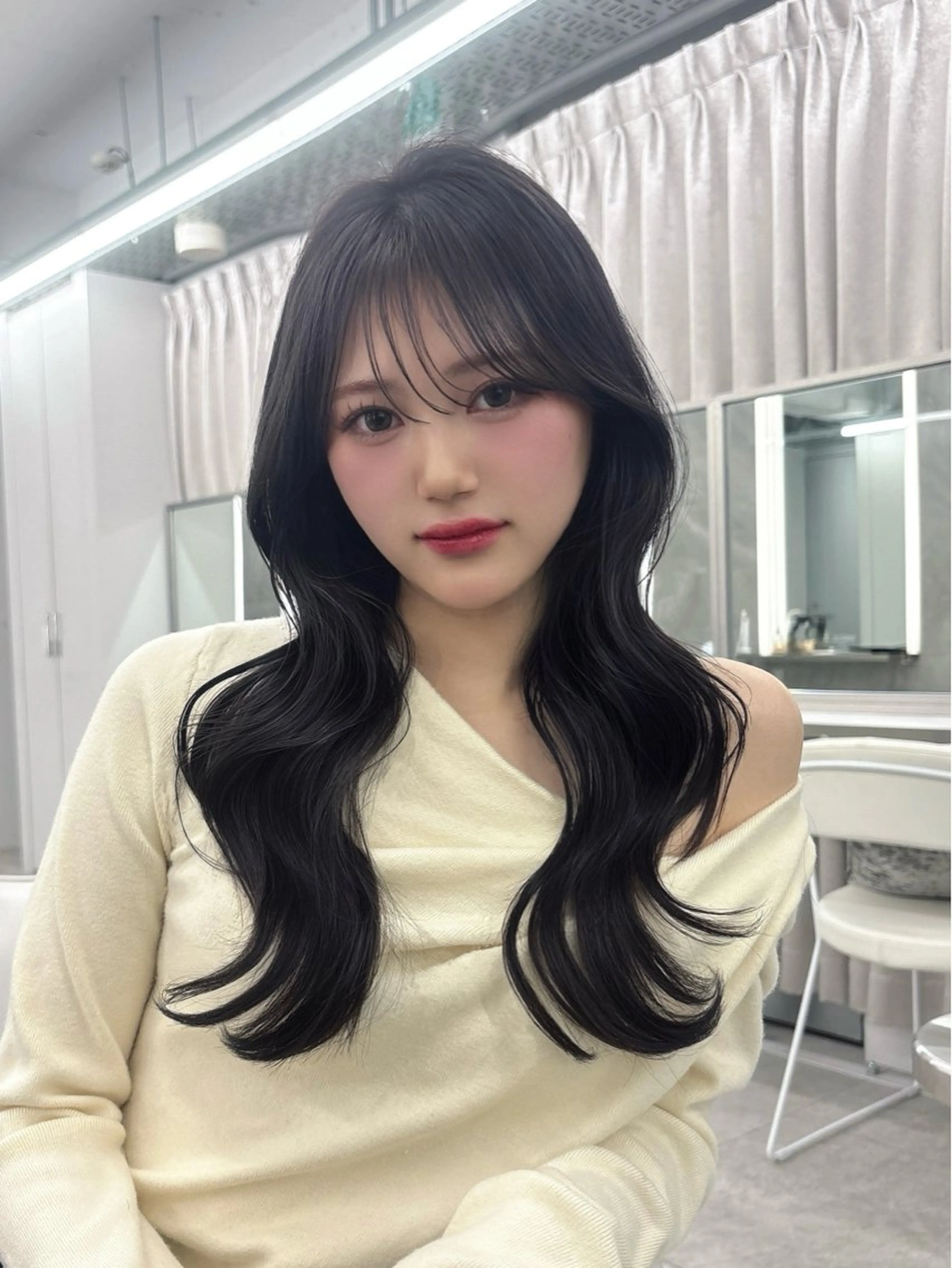 ミディアム 栄/レイヤー/ 津野 こころのヘアスタイル