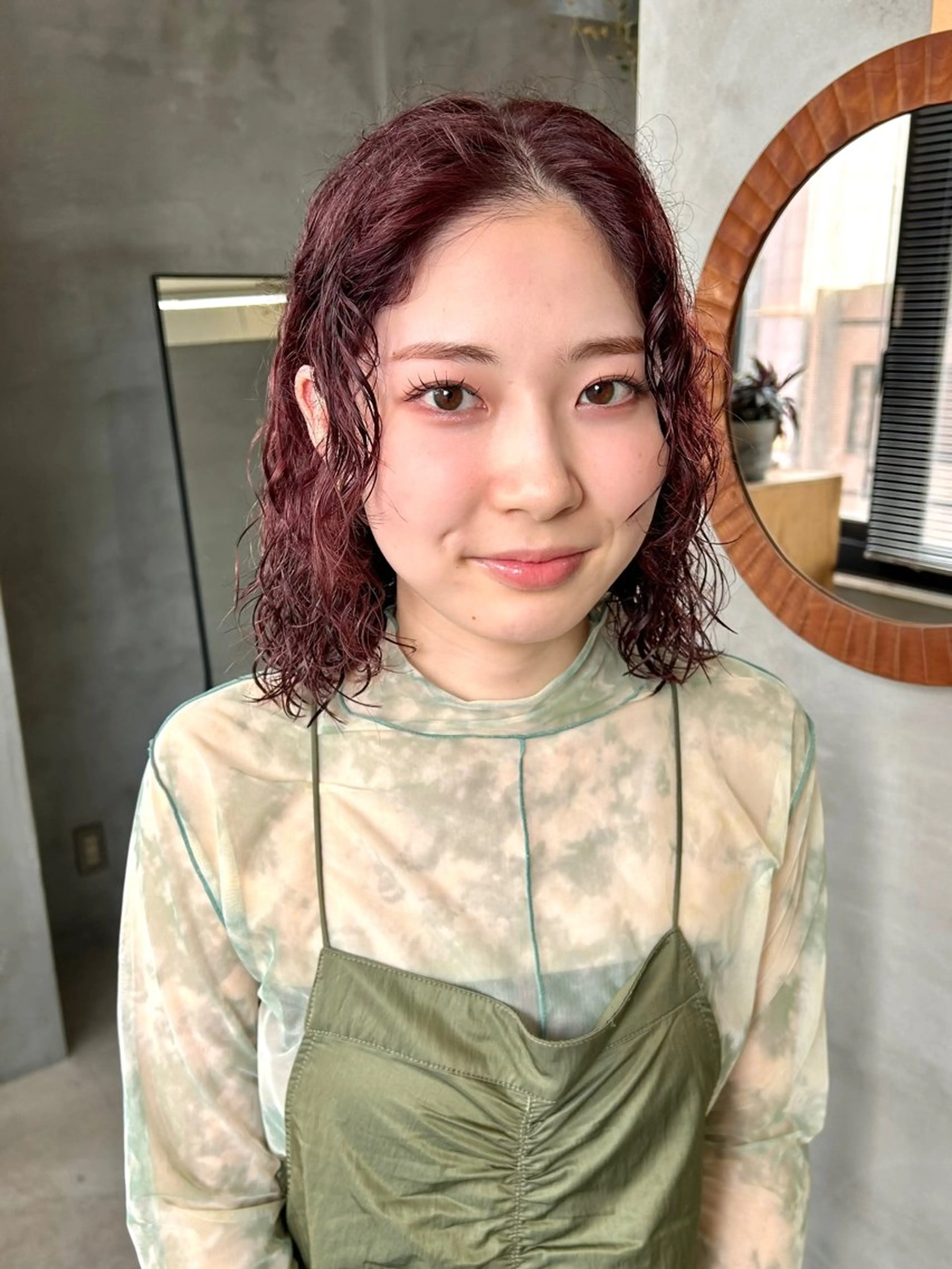 ミディアム カラー パーマ ミディアムパーマ ピンクカラー くせ毛 カット ヘアカラー パーマ トリートメント tetohair 森田浩平のヘアスタイル