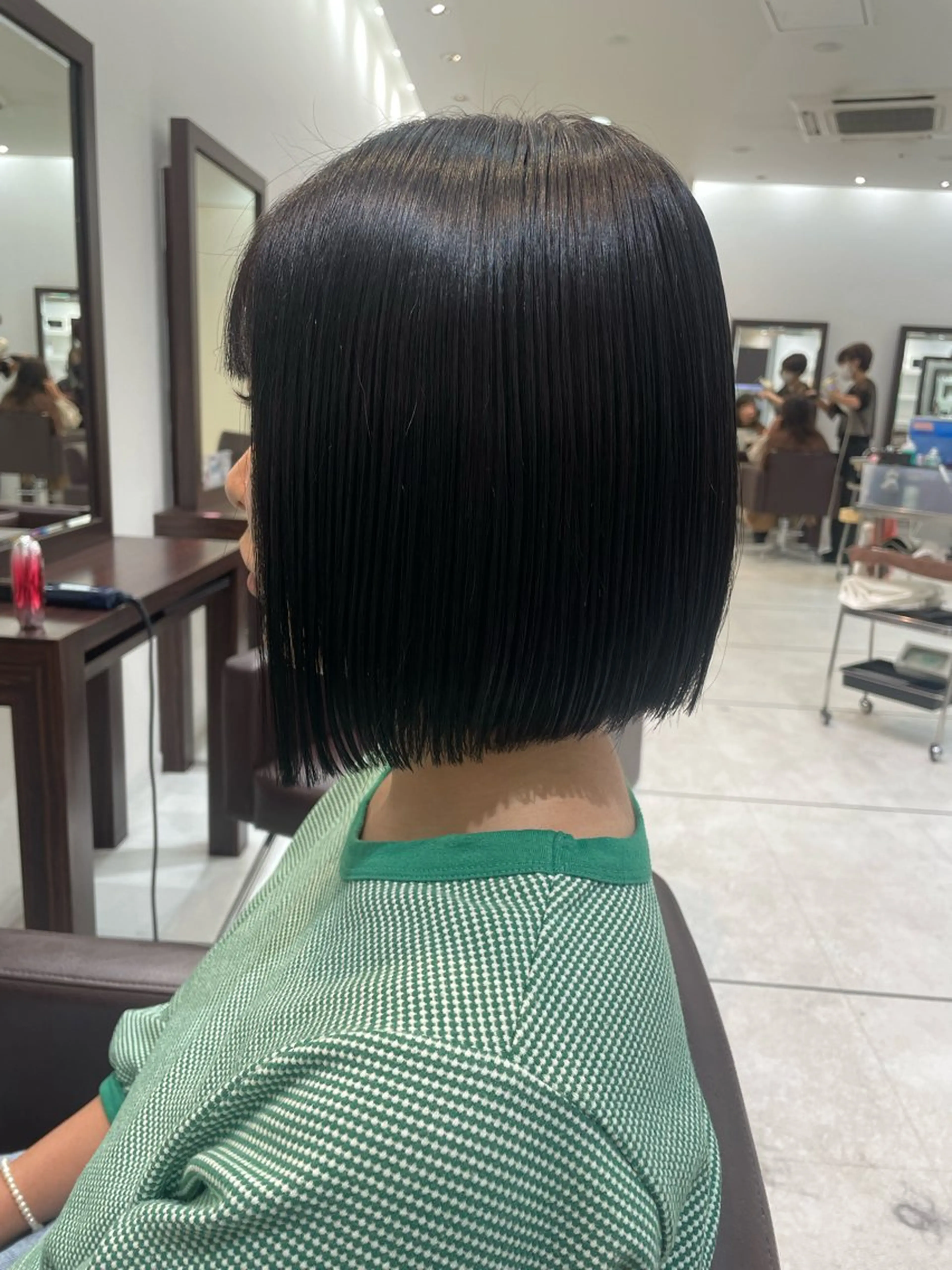 ショート カラー 切りっぱなしボブ グレージュ ボブ カット ヘアカラー トリートメント TAYA千葉そごう店所属・【千葉駅南口歩1分】 MAKAのヘアスタイル