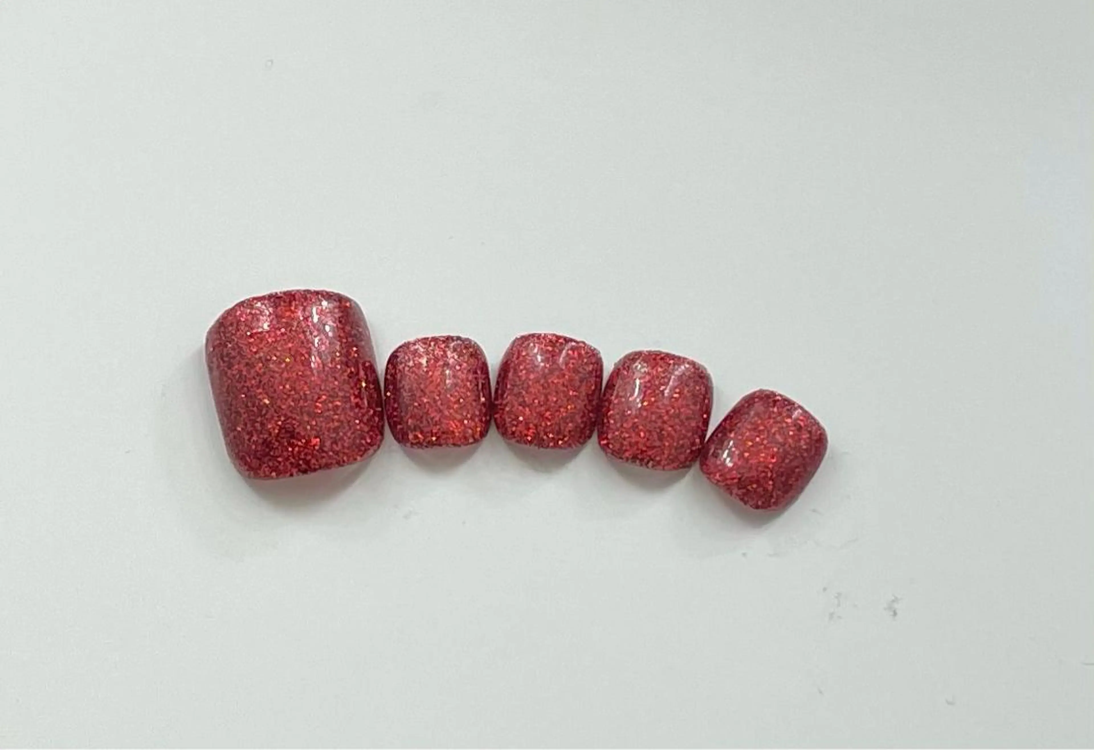 ネイル ラメ(グリッター) 赤色 マナビス& ボワールのネイルデザイン