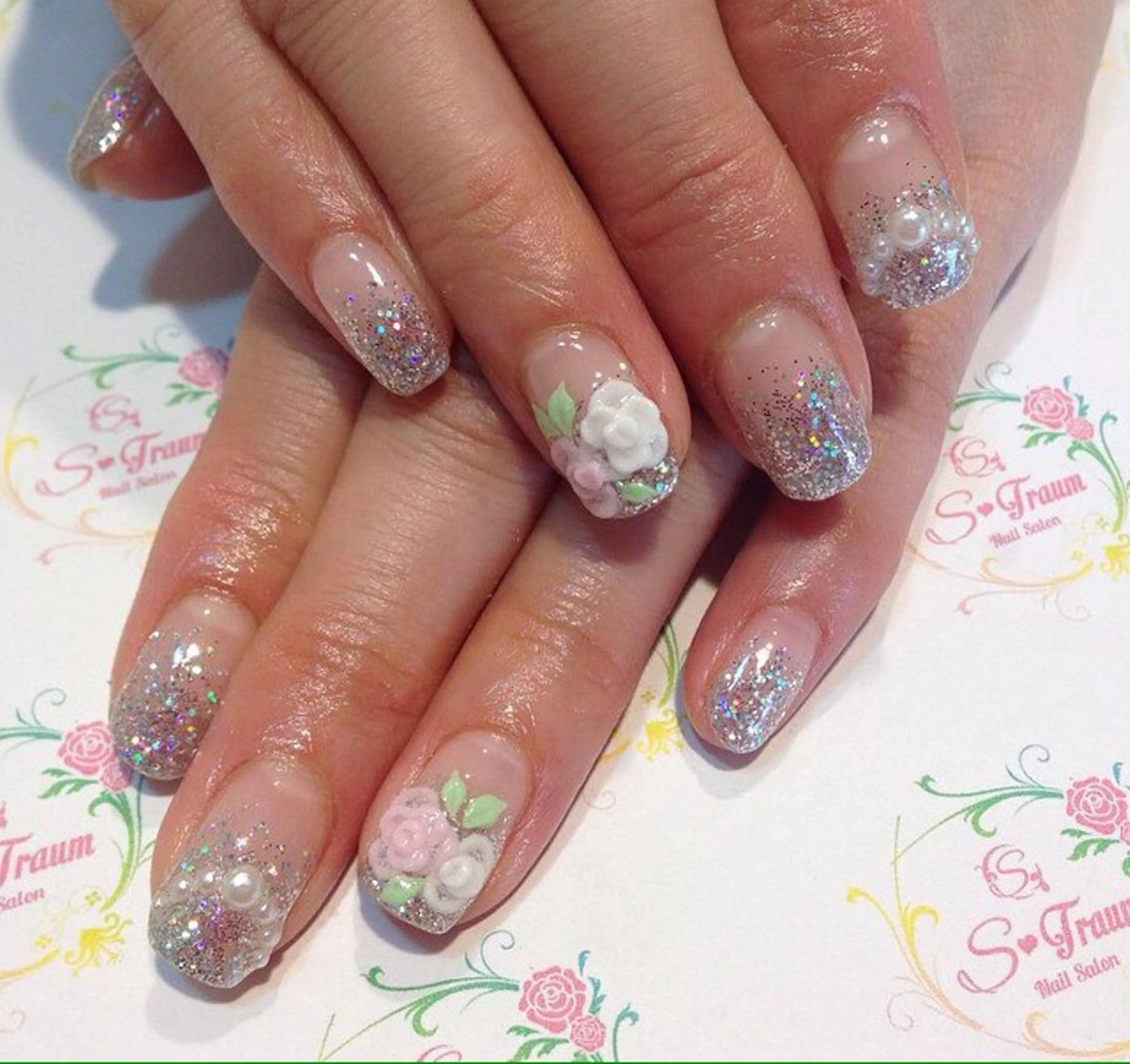 ネイル アートネイル ラメ(グリッター) ラメグラデーション Nail Salon S-Traum所属・Nail Salon S-Traumのネイルデザイン